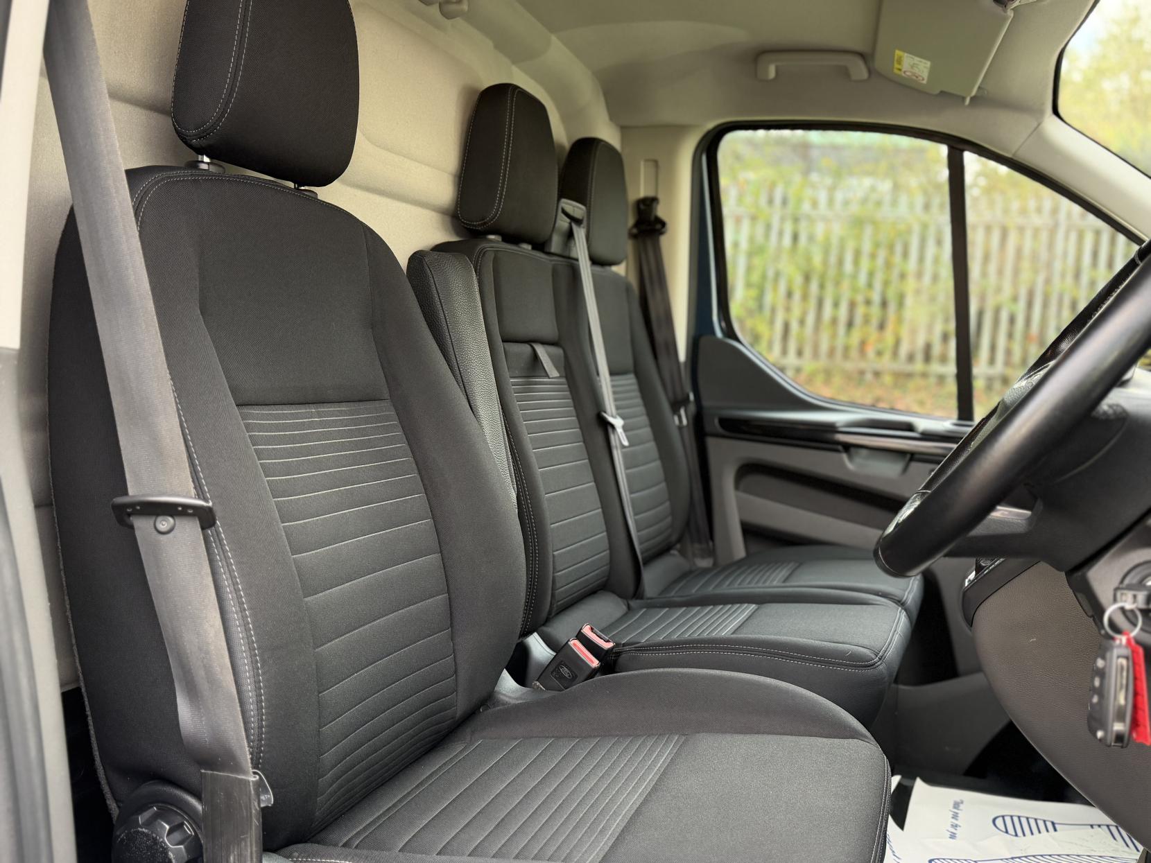 Ford Transit Custom 2.0 280 EcoBlue Limited Panel Van 5dr Diesel Auto L1 H1 Euro 6 (s/s) (130 ps)