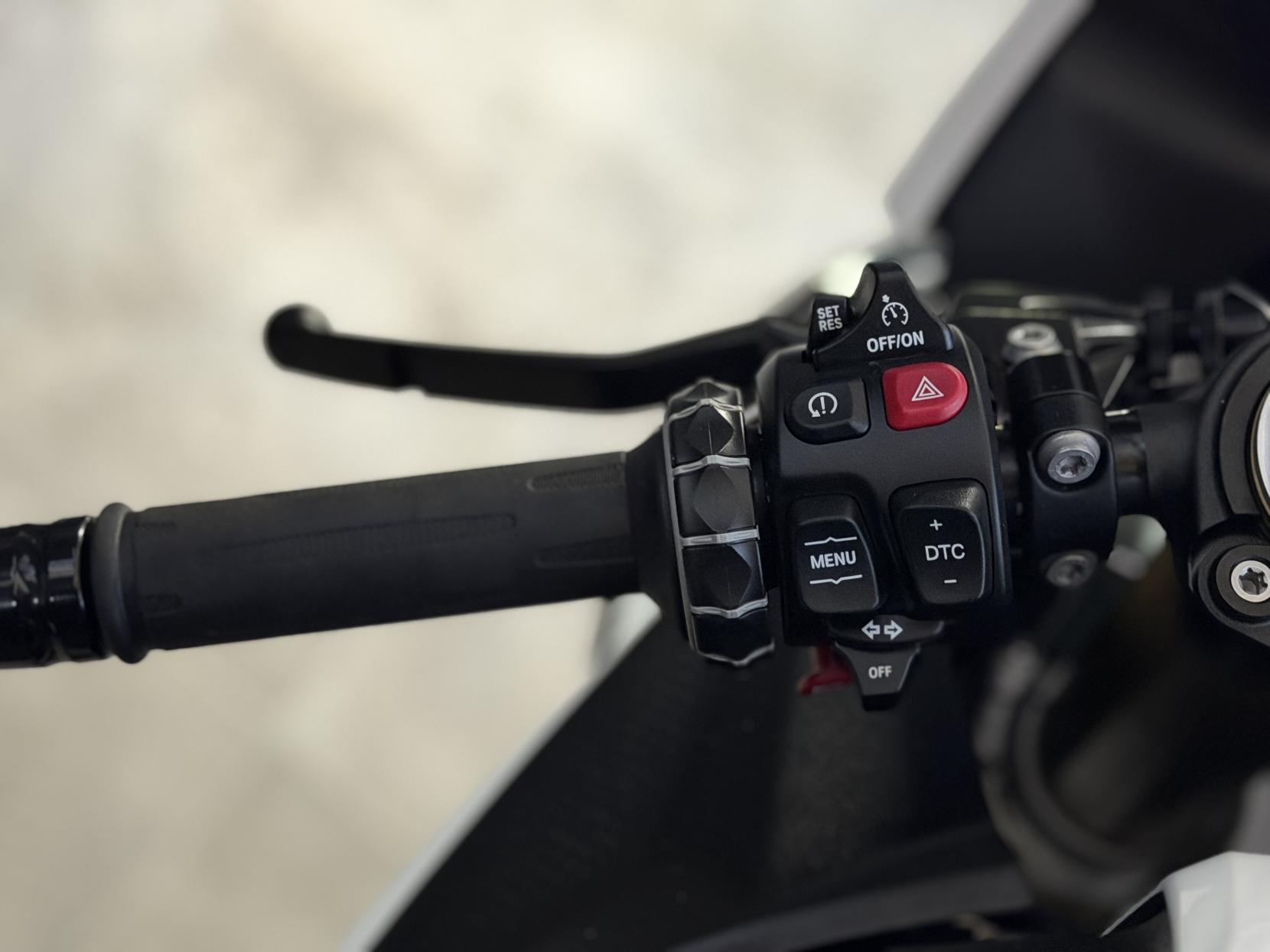 BMW S 1000 RR 1000 Sport Super Sports Petrol Manual Euro 5 (209 ps)