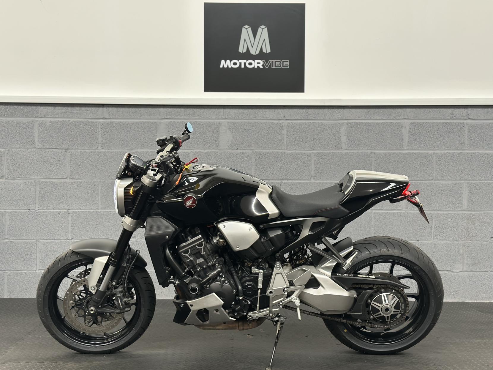 Honda CB1000R 1000 Naked Petrol Manual Euro 4 (146 ps)