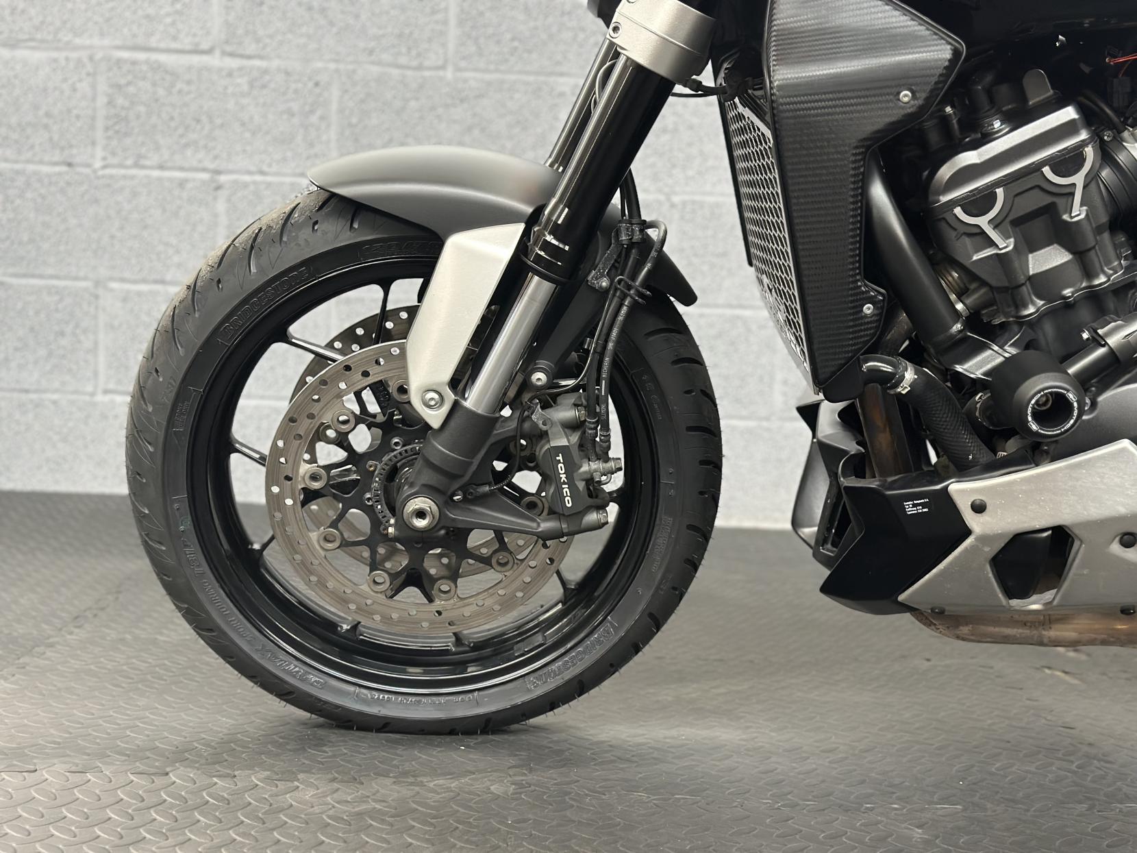 Honda CB1000R 1000 Naked Petrol Manual Euro 4 (146 ps)
