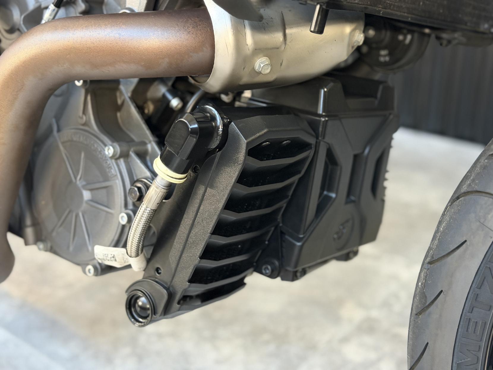 Indian FTR R Carbon 1203 Naked Petrol Manual Euro 5 (125 ps)