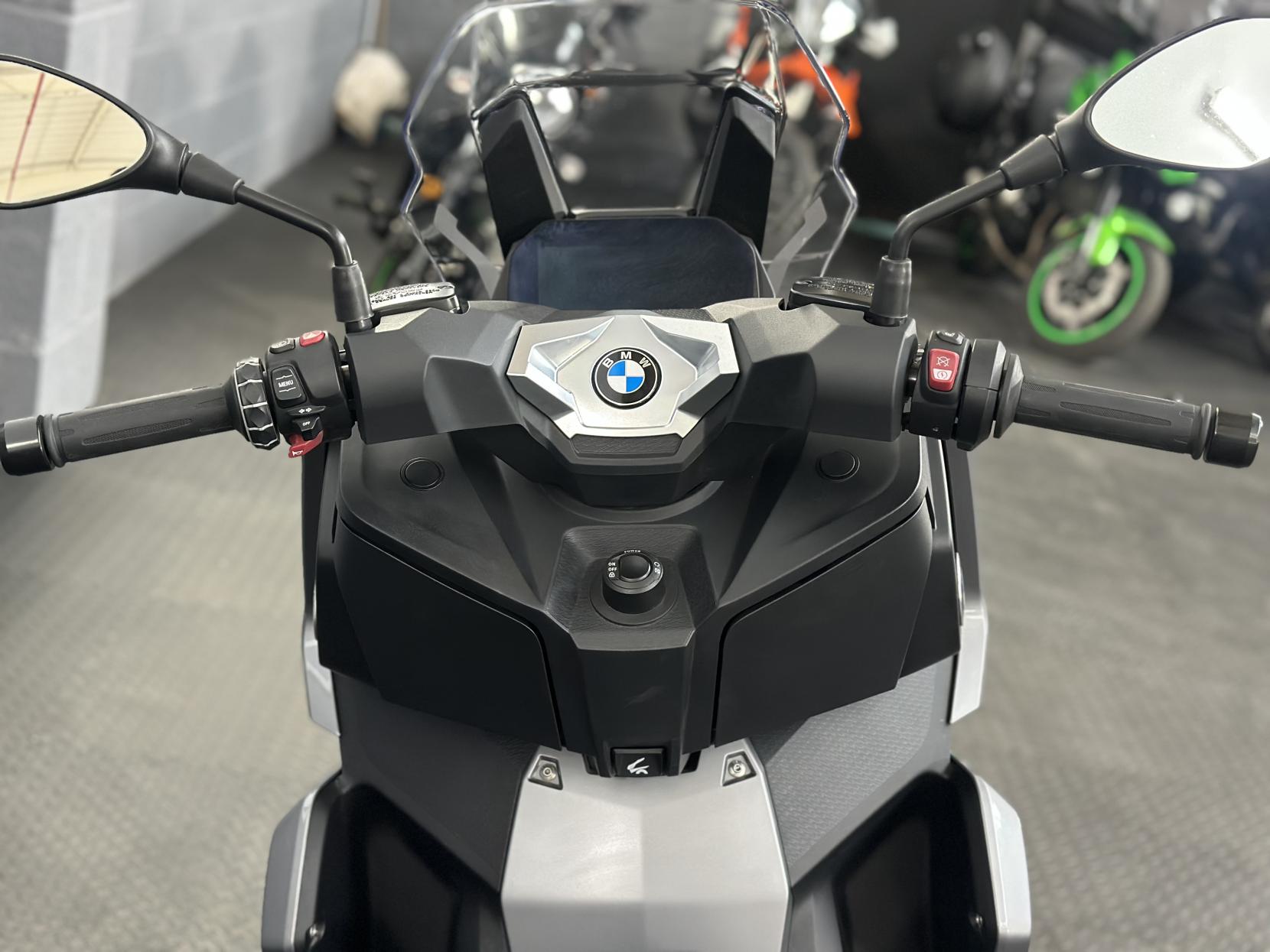 BMW C 400 X 400 X Scooter Petrol CVT Euro 5 (33 ps)