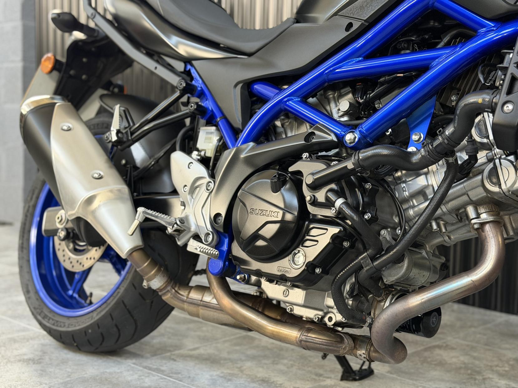 Suzuki SV650 650 Naked Petrol Manual Euro 5 (73 ps)
