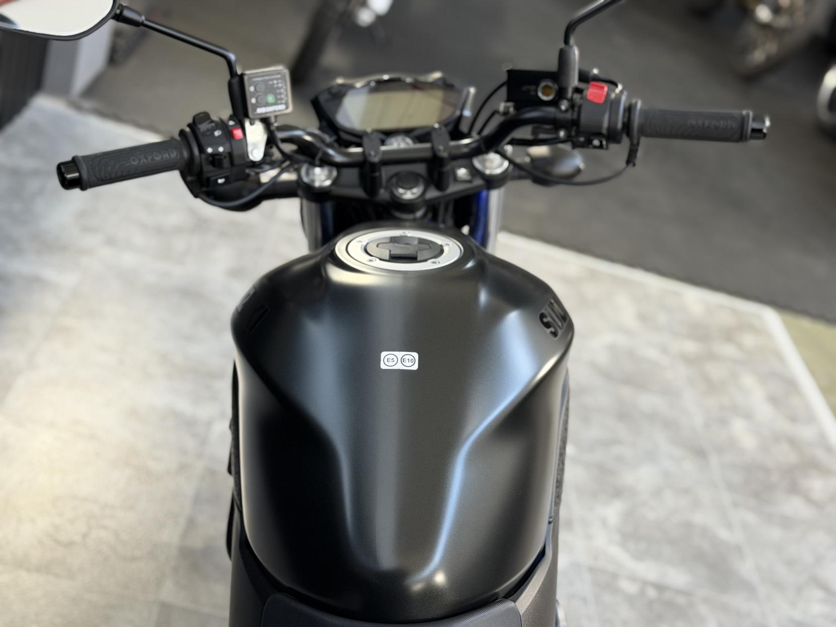 Suzuki SV650 650 Naked Petrol Manual Euro 5 (73 ps)