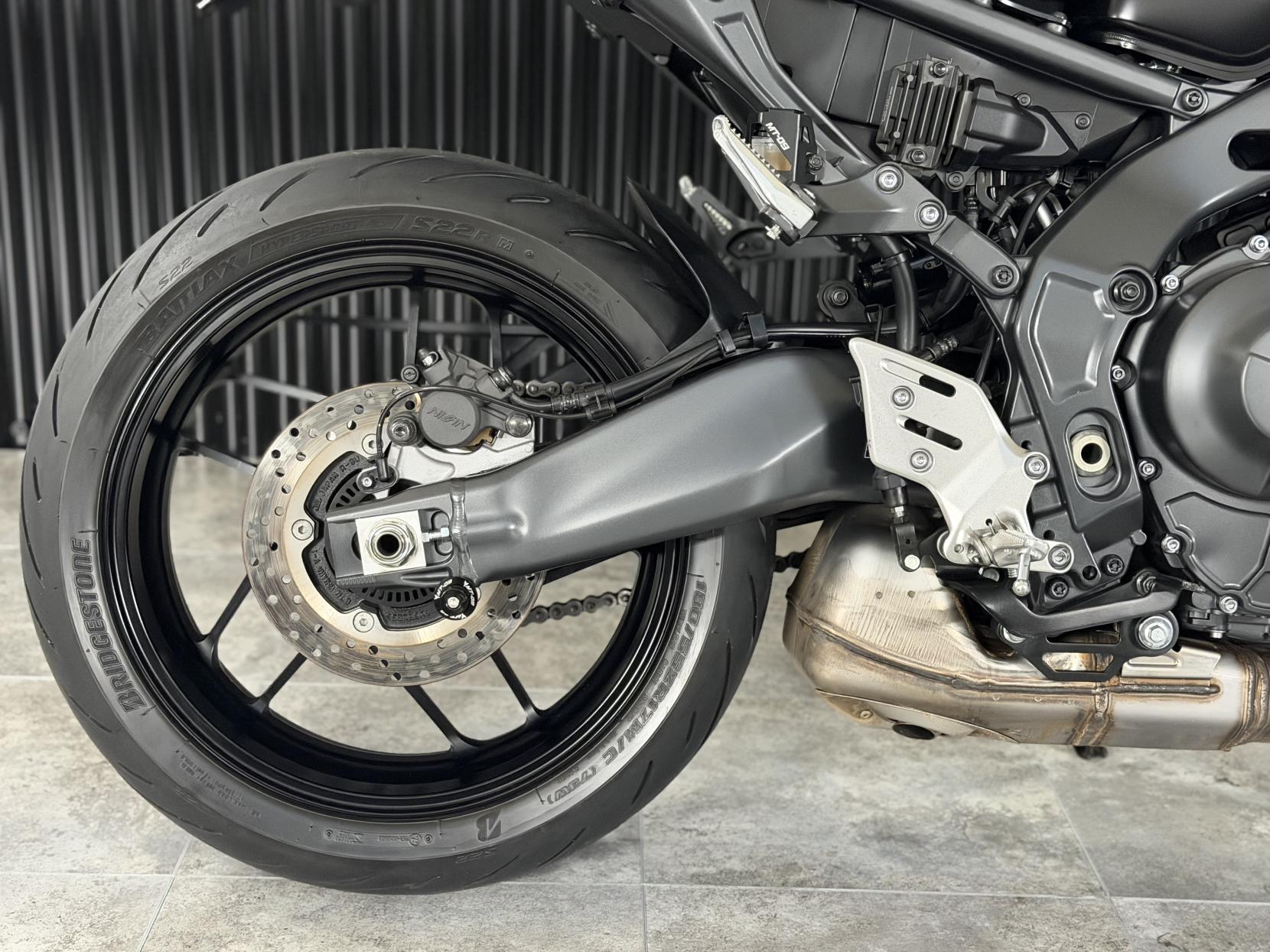 Yamaha MT-09 900 Hyper-naked Petrol Manual Euro 5 (119 ps)