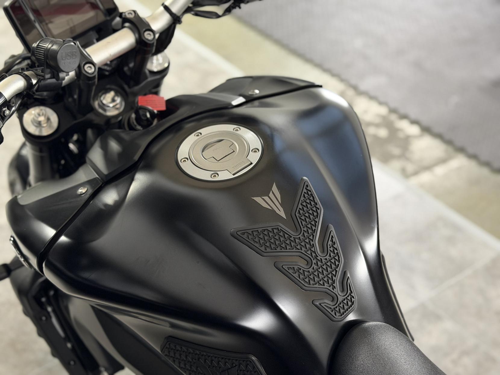 Yamaha MT-09 900 Hyper-naked Petrol Manual Euro 5 (119 ps)