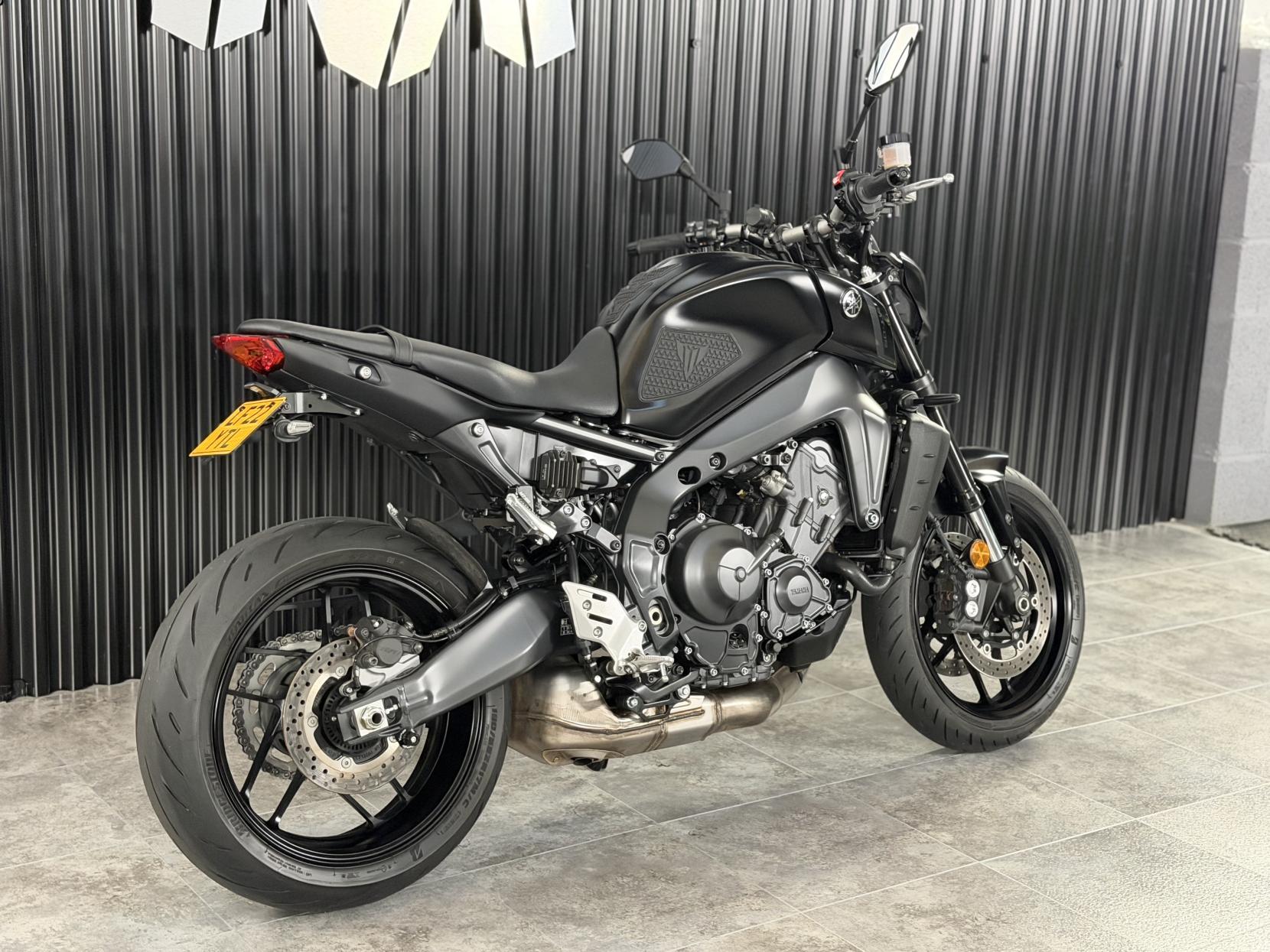 Yamaha MT-09 900 Hyper-naked Petrol Manual Euro 5 (119 ps)