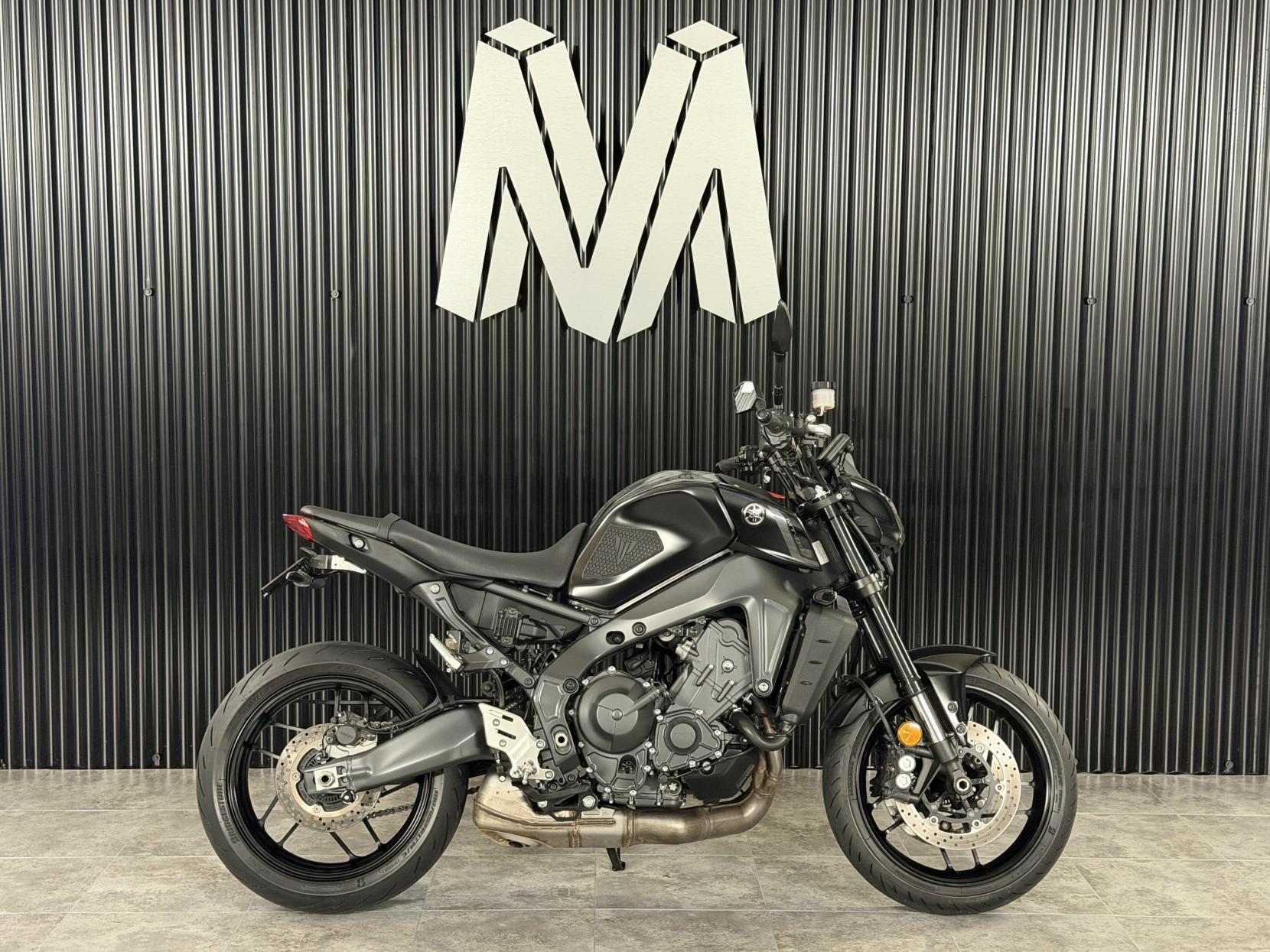 Yamaha MT-09 900 Hyper-naked Petrol Manual Euro 5 (119 ps)