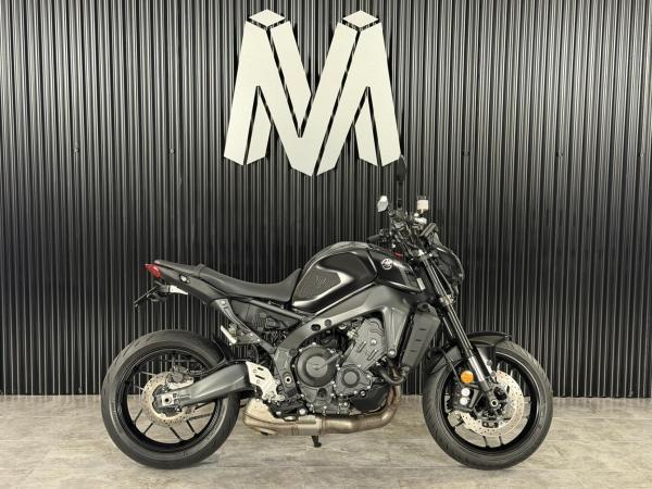 Yamaha MT-09 900 Hyper-naked Petrol Manual Euro 5 (119 ps)