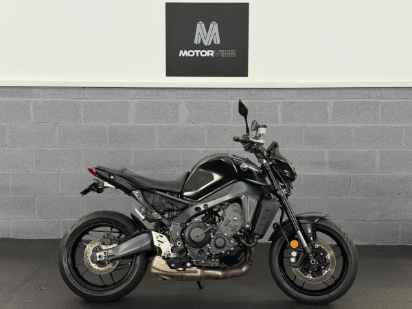 Yamaha MT-09 900 Hyper-naked Petrol Manual Euro 5 (119 ps)
