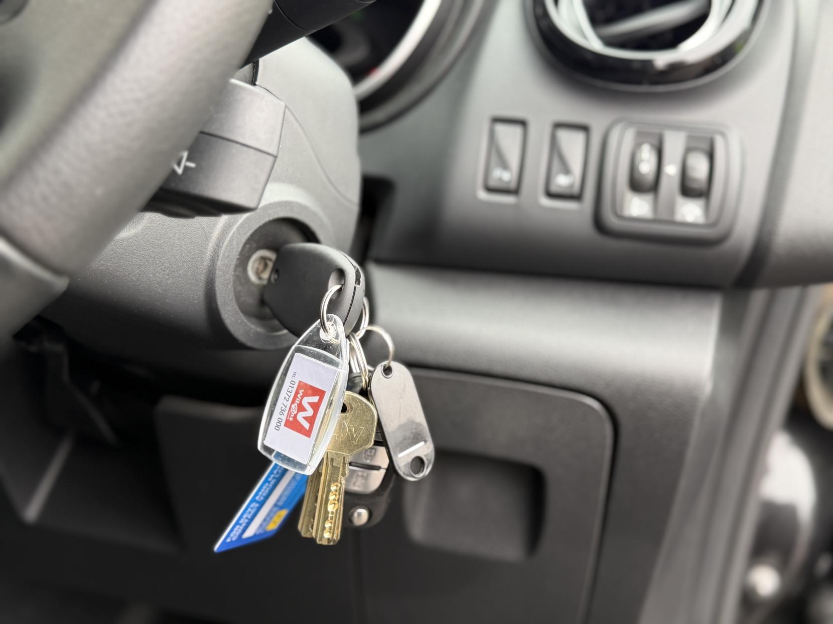 Renault Trafic 2.0 dCi ENERGY 28 Sport Panel Van 5dr Diesel EDC SWB Standard Roof Euro 6 (s/s) (145 ps)