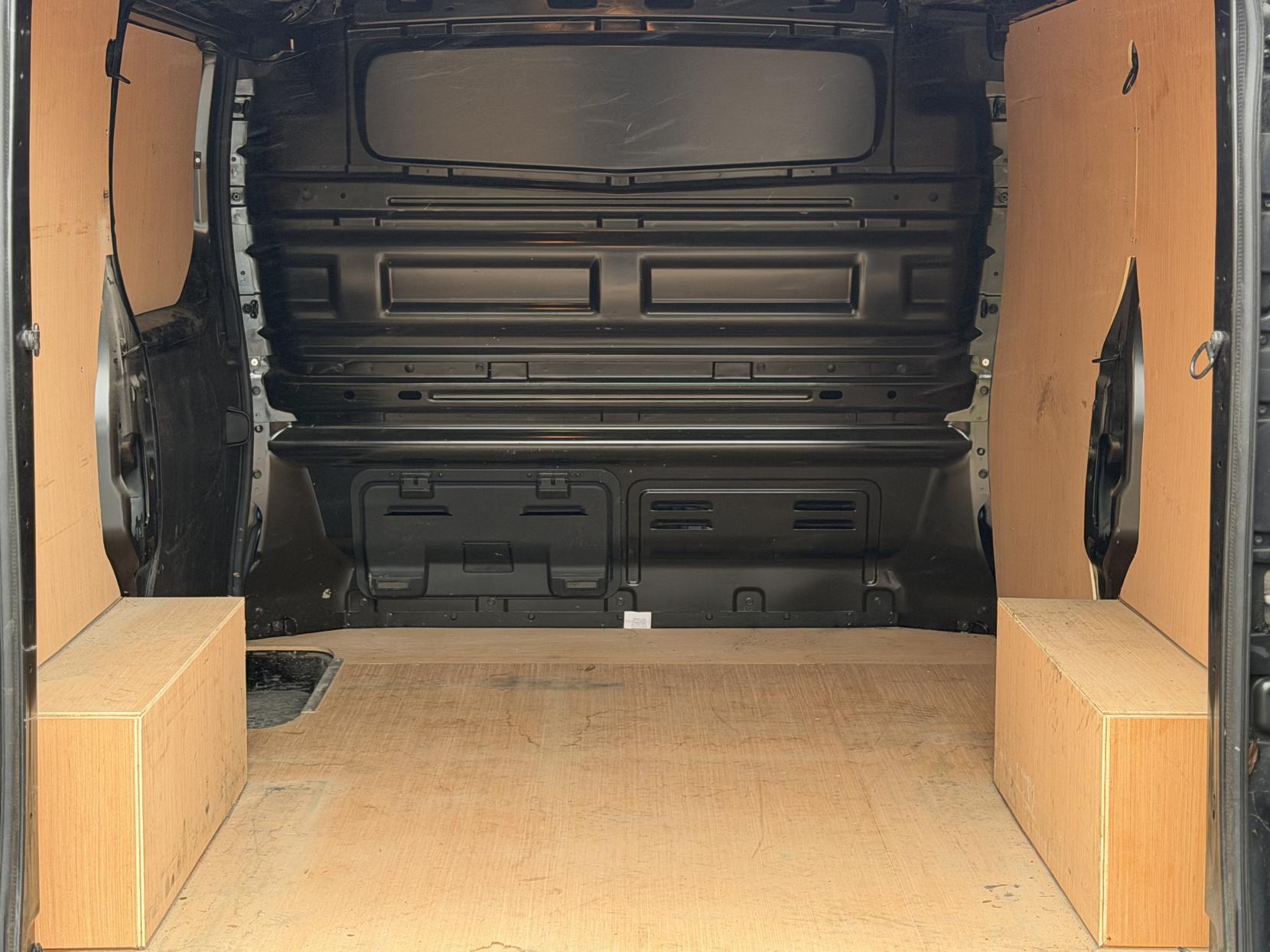 Renault Trafic 2.0 dCi ENERGY 28 Sport Panel Van 5dr Diesel EDC SWB Standard Roof Euro 6 (s/s) (145 ps)