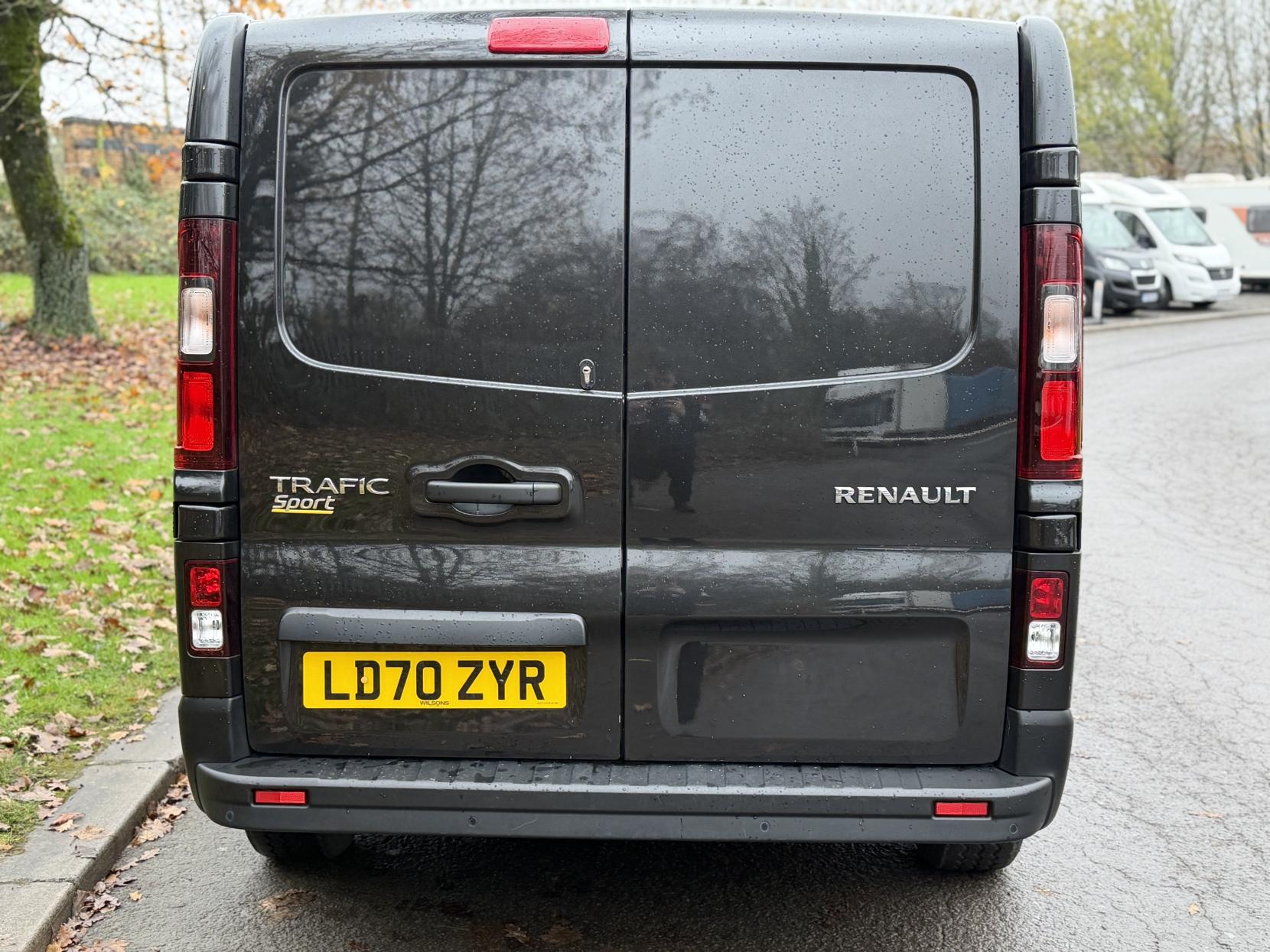 Renault Trafic 2.0 dCi ENERGY 28 Sport Panel Van 5dr Diesel EDC SWB Standard Roof Euro 6 (s/s) (145 ps)