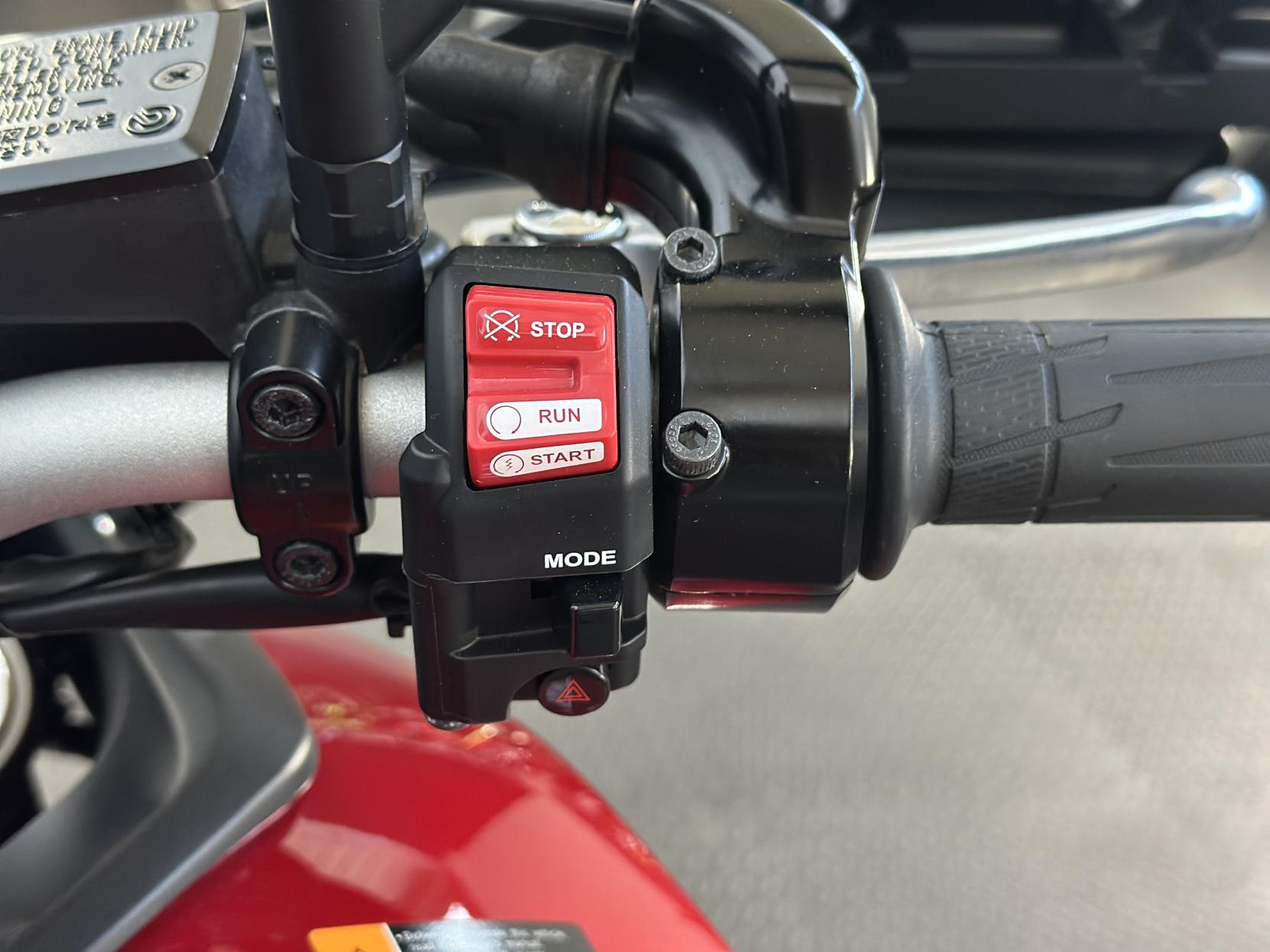 Yamaha TRACER 900 900 ABS Adventure Petrol Manual (115 ps)