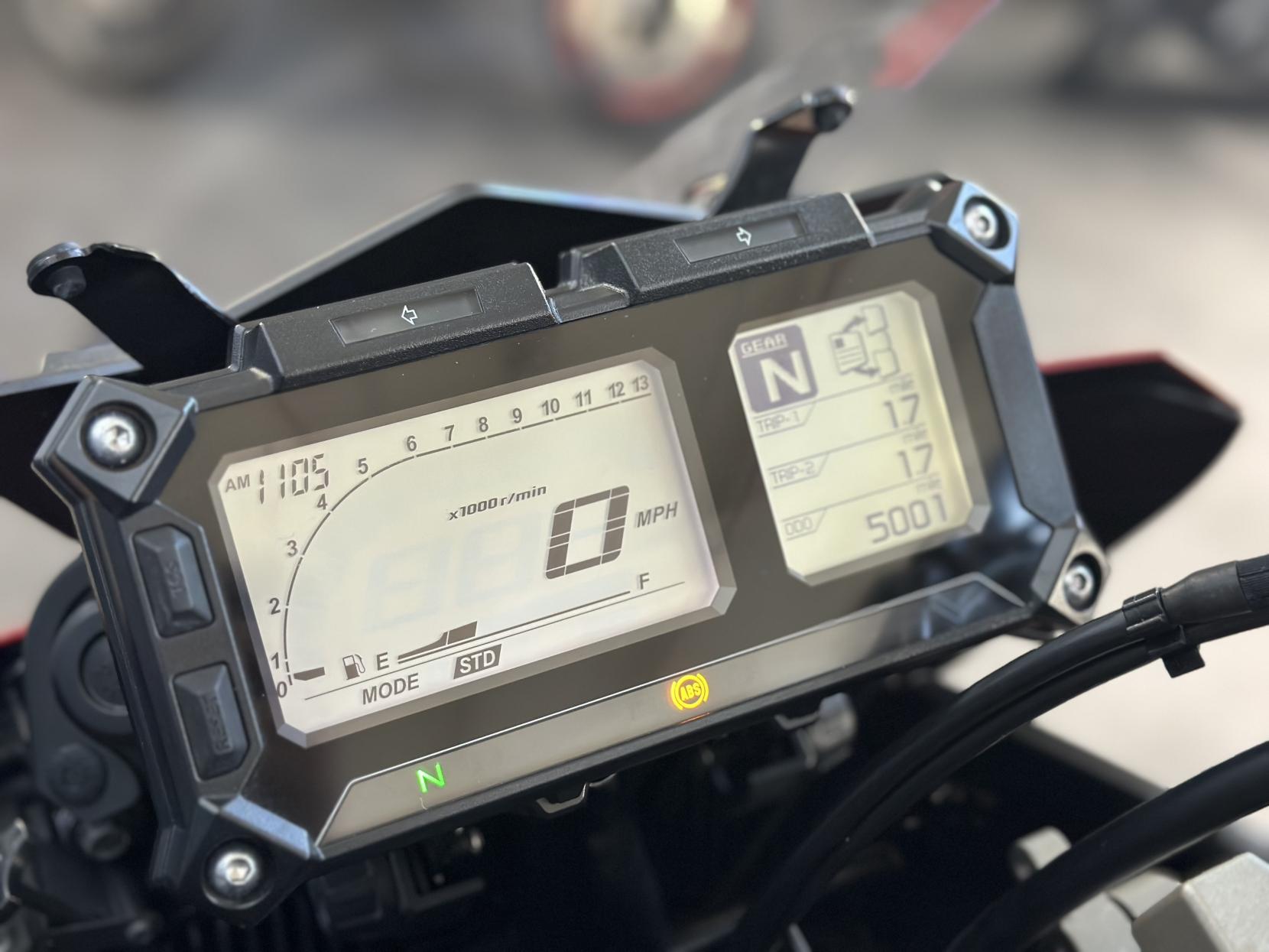 Yamaha TRACER 900 900 ABS Adventure Petrol Manual (115 ps)