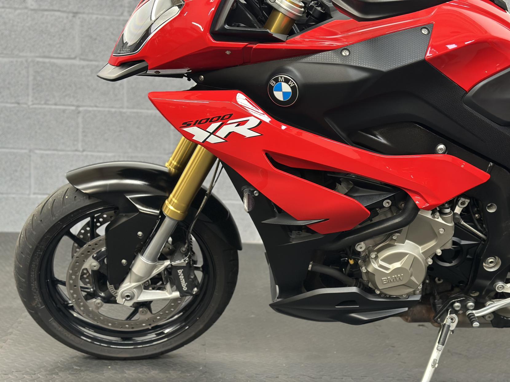 BMW S 1000 XR 1000 Sports Tourer Petrol Manual (164 ps)