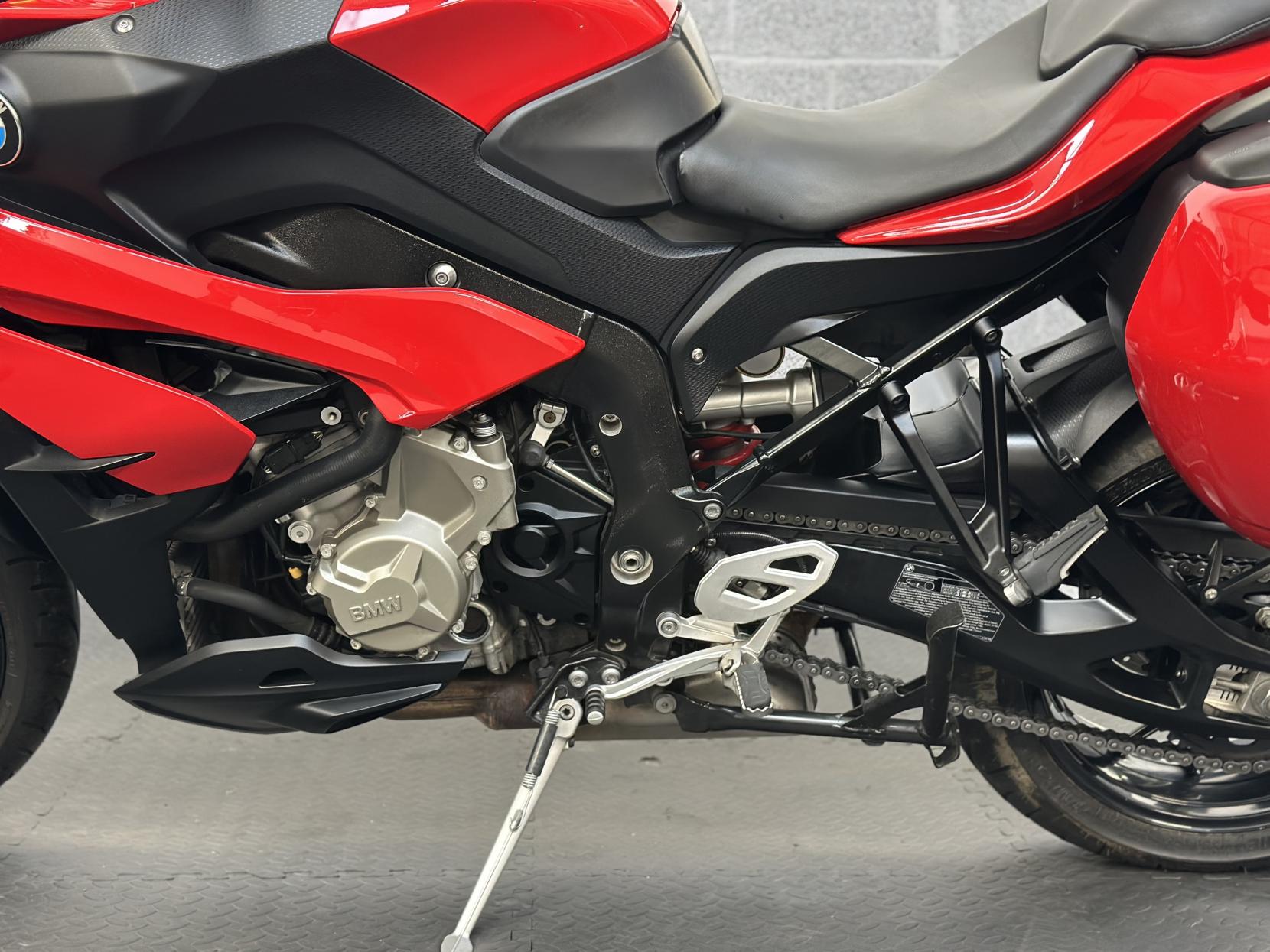 BMW S 1000 XR 1000 Sports Tourer Petrol Manual (164 ps)