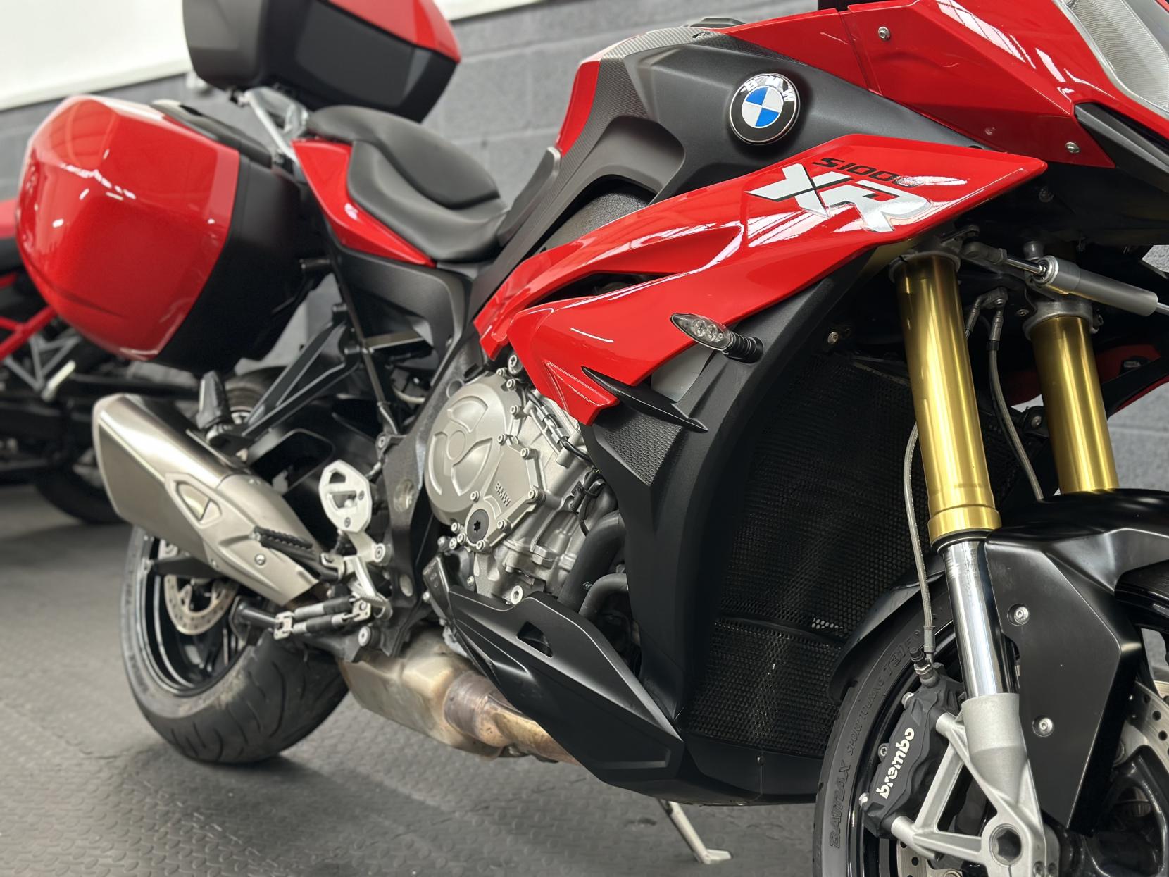 BMW S 1000 XR 1000 Sports Tourer Petrol Manual (164 ps)