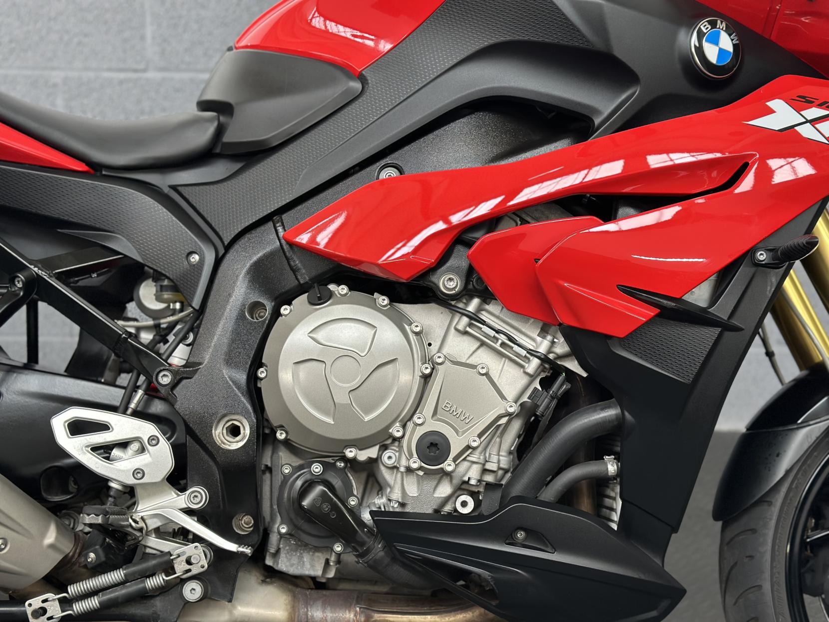 BMW S 1000 XR 1000 Sports Tourer Petrol Manual (164 ps)