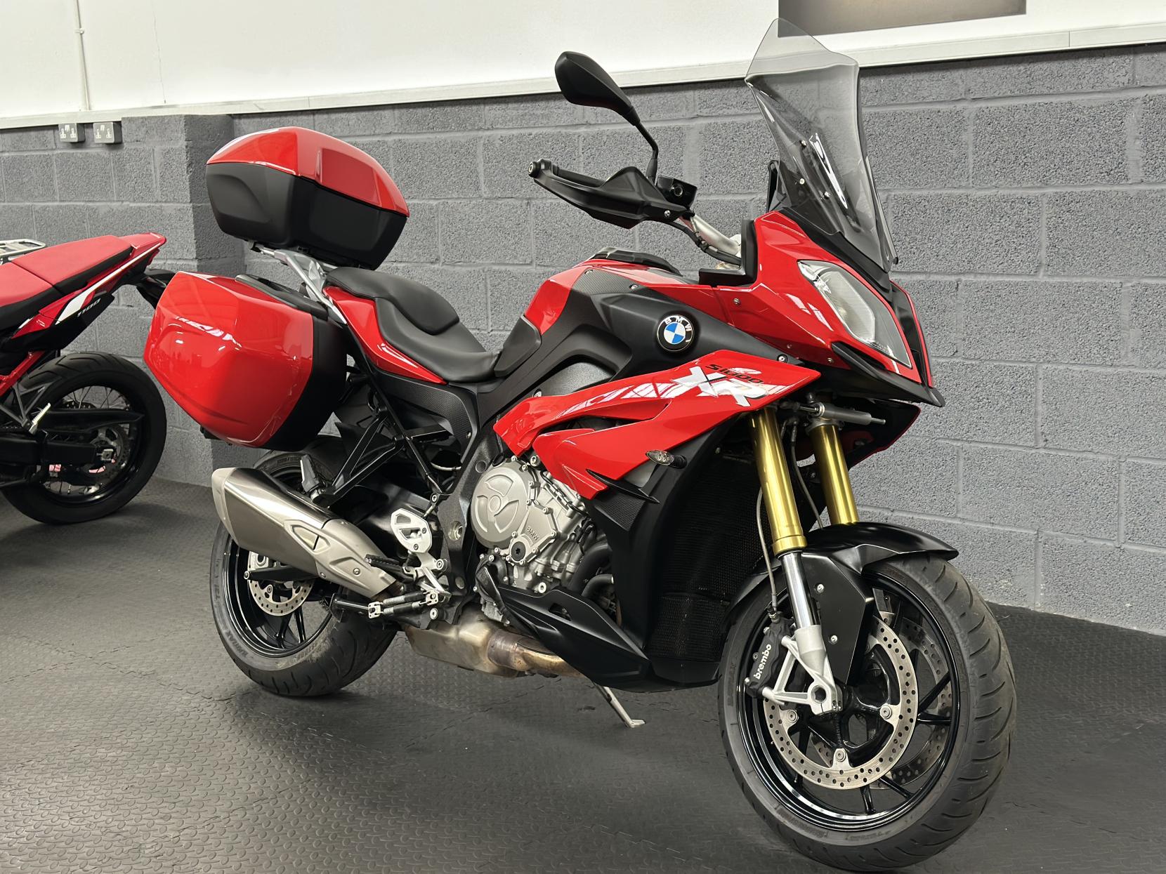 BMW S 1000 XR 1000 Sports Tourer Petrol Manual (164 ps)