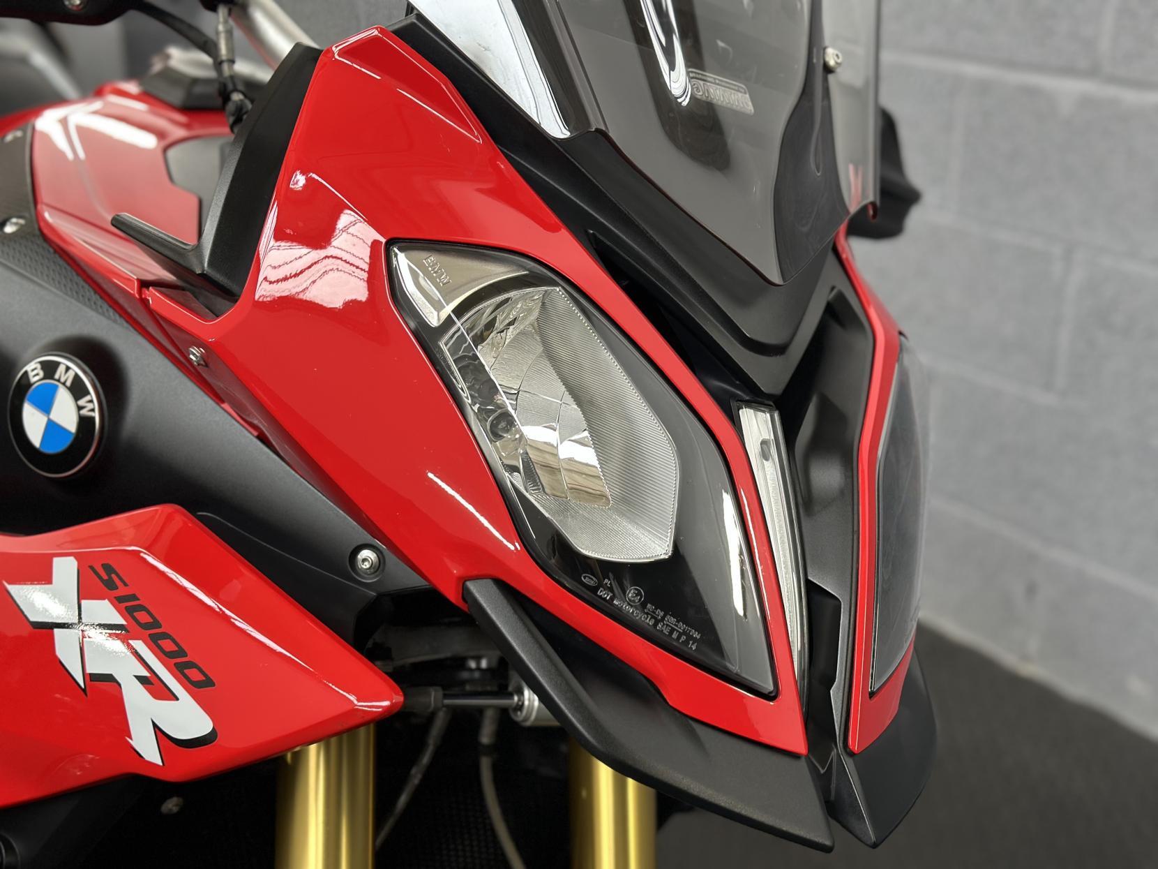 BMW S 1000 XR 1000 Sports Tourer Petrol Manual (164 ps)