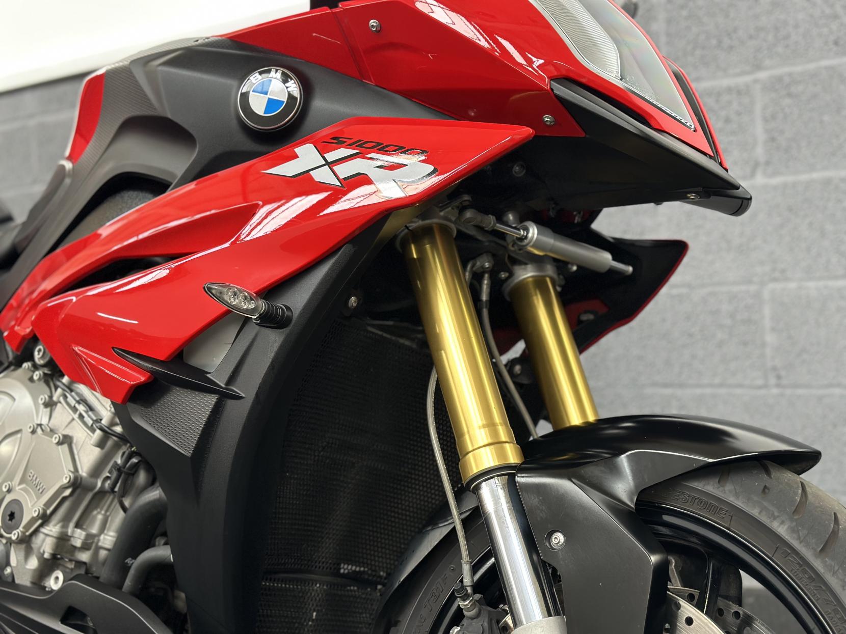 BMW S 1000 XR 1000 Sports Tourer Petrol Manual (164 ps)
