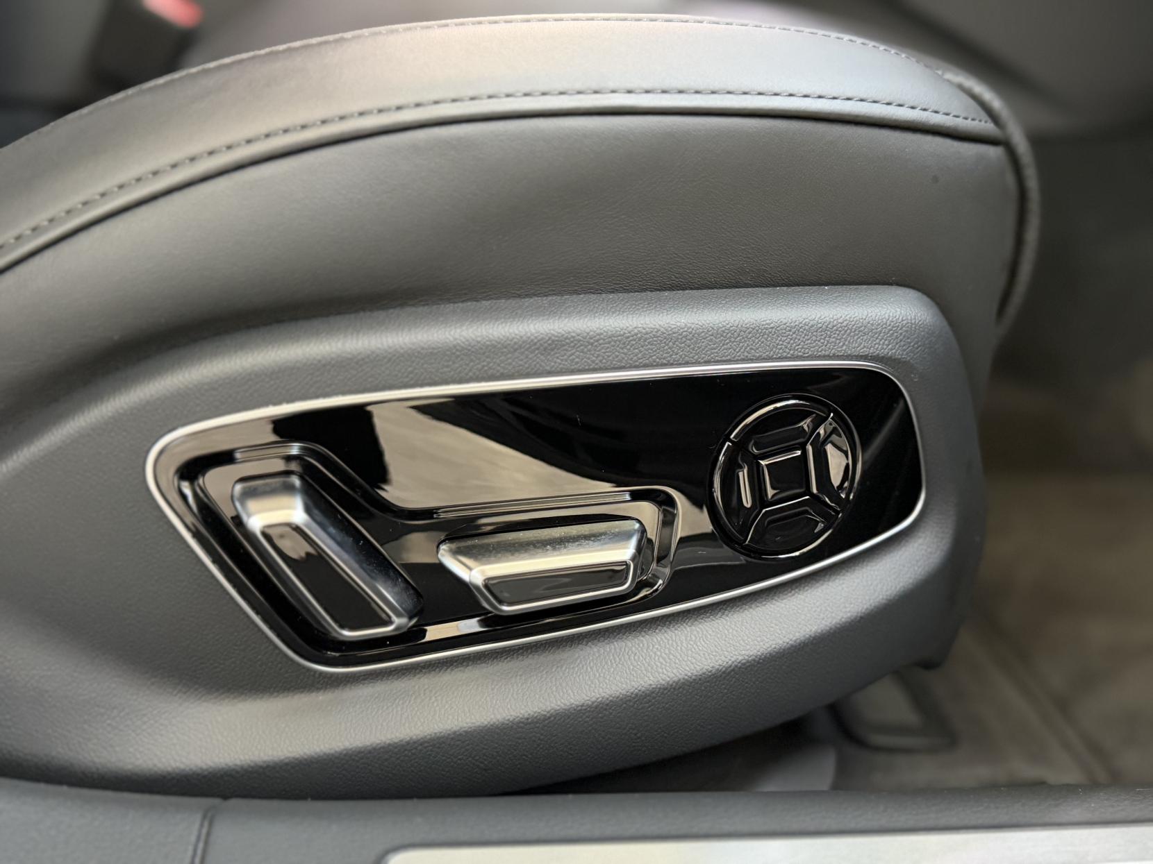 Audi A8 3.0 TDI V6 50 Black Edition Saloon 4dr Diesel Tiptronic quattro Euro 6 (s/s) (286 ps)