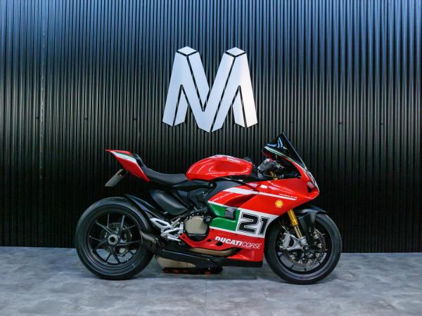 Ducati Panigale V2 955 Super Sports Petrol Manual Euro 5 (155 ps)