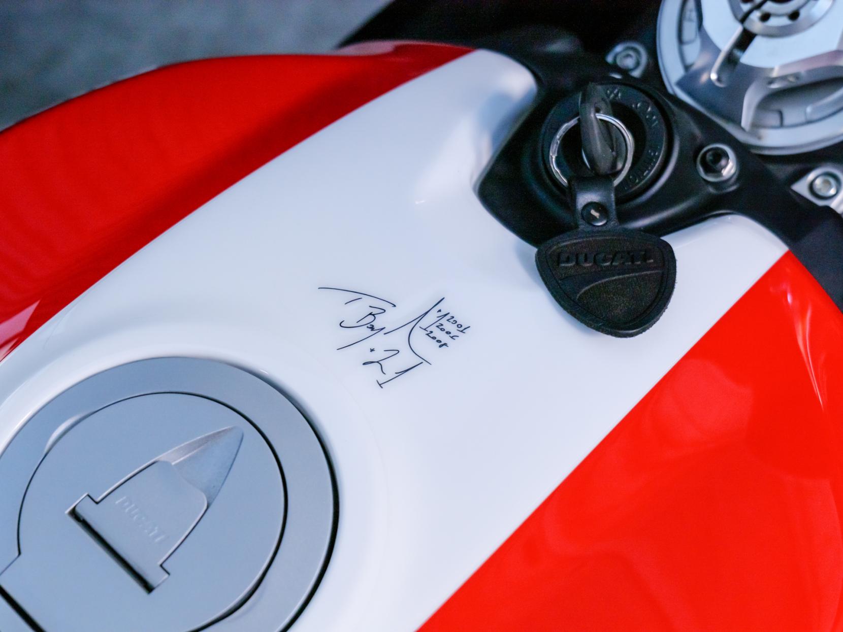 Ducati Panigale V2 955 Super Sports Petrol Manual Euro 5 (155 ps)