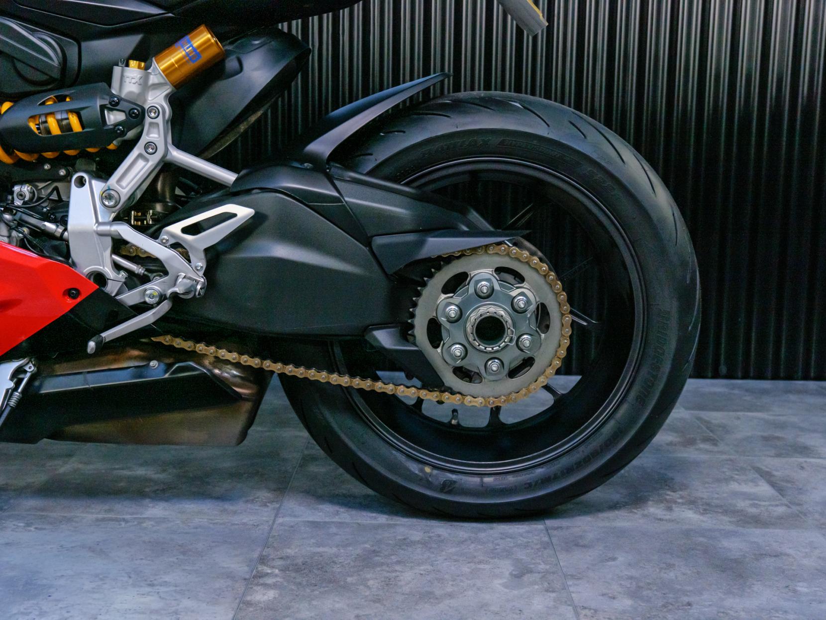 Ducati Panigale V2 955 Super Sports Petrol Manual Euro 5 (155 ps)