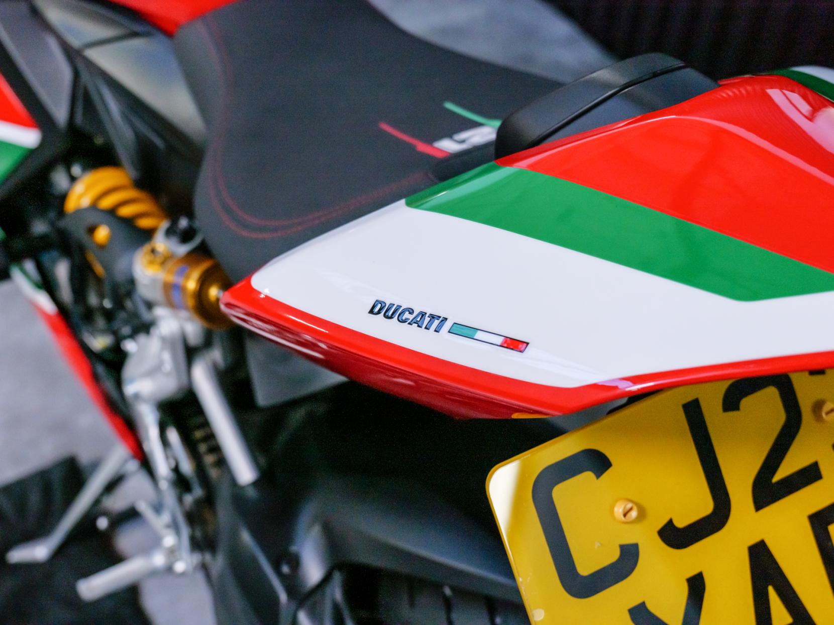 Ducati Panigale V2 955 Super Sports Petrol Manual Euro 5 (155 ps)