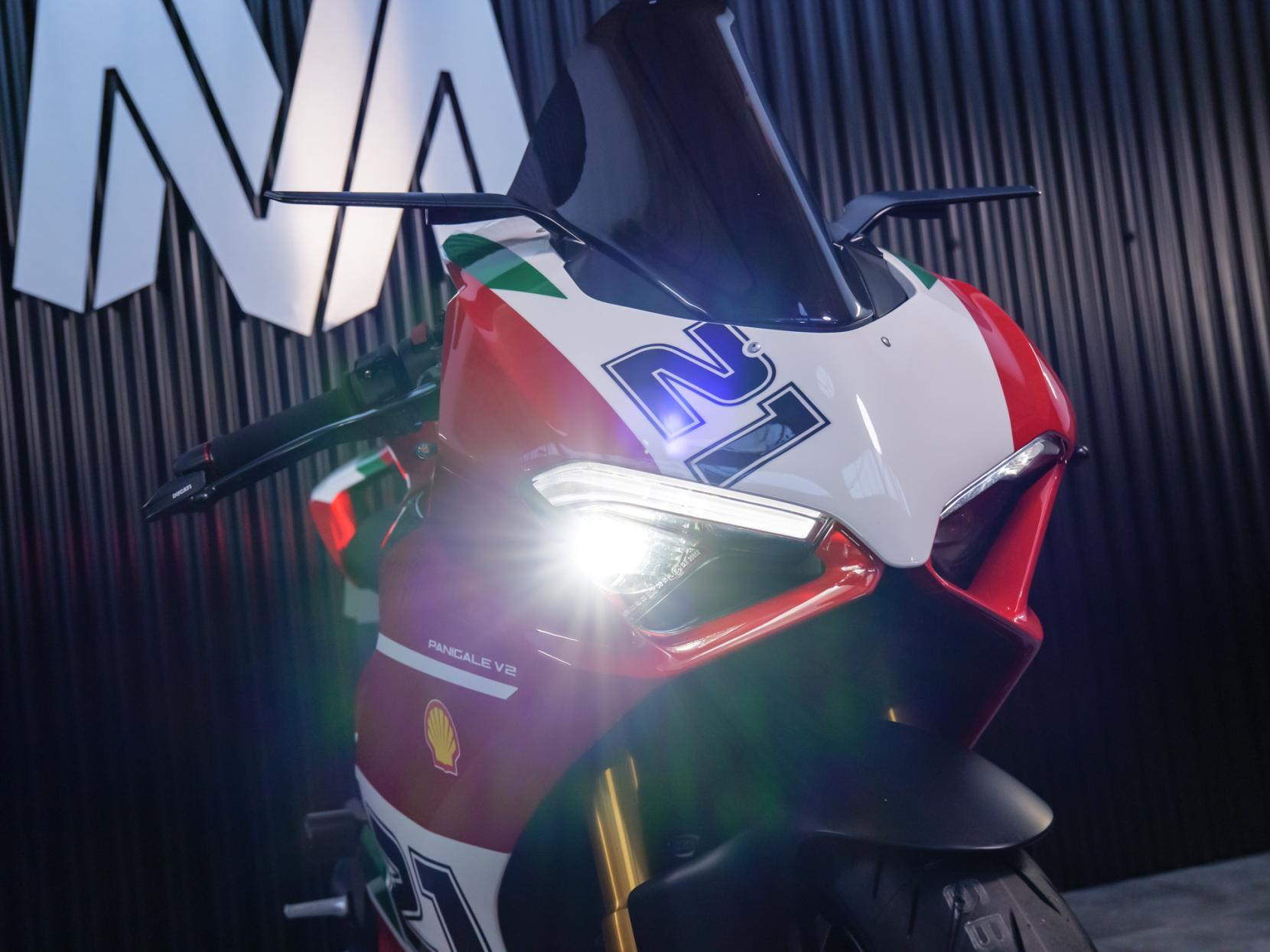 Ducati Panigale V2 955 Super Sports Petrol Manual Euro 5 (155 ps)