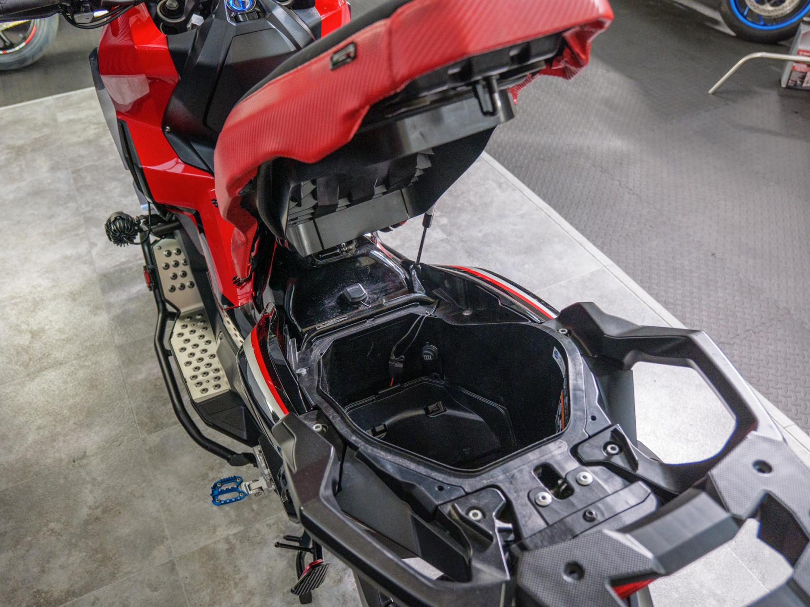 Honda X-ADV 750 Scooter Petrol DCT Euro 4 (54 ps)