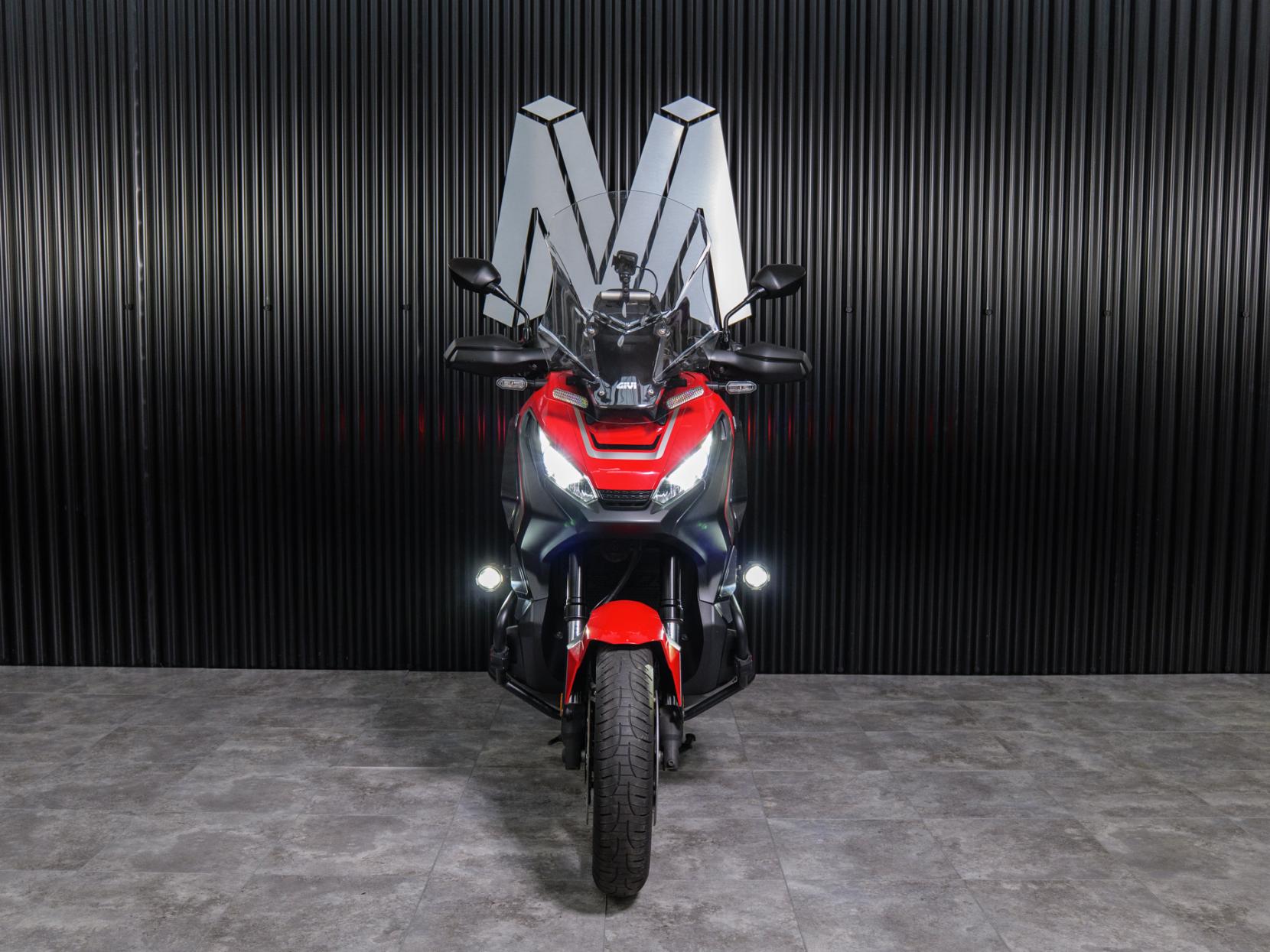 Honda X-ADV 750 Scooter Petrol DCT Euro 4 (54 ps)