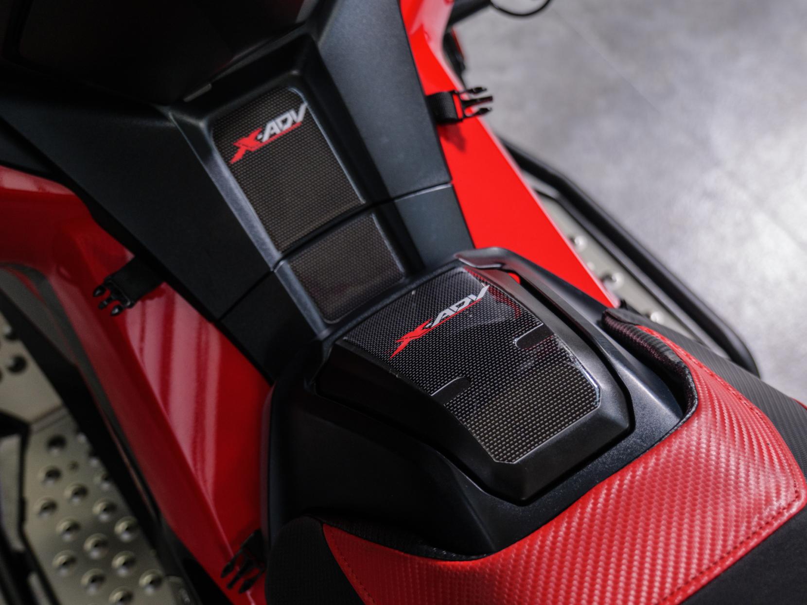 Honda X-ADV 750 Scooter Petrol DCT Euro 4 (54 ps)