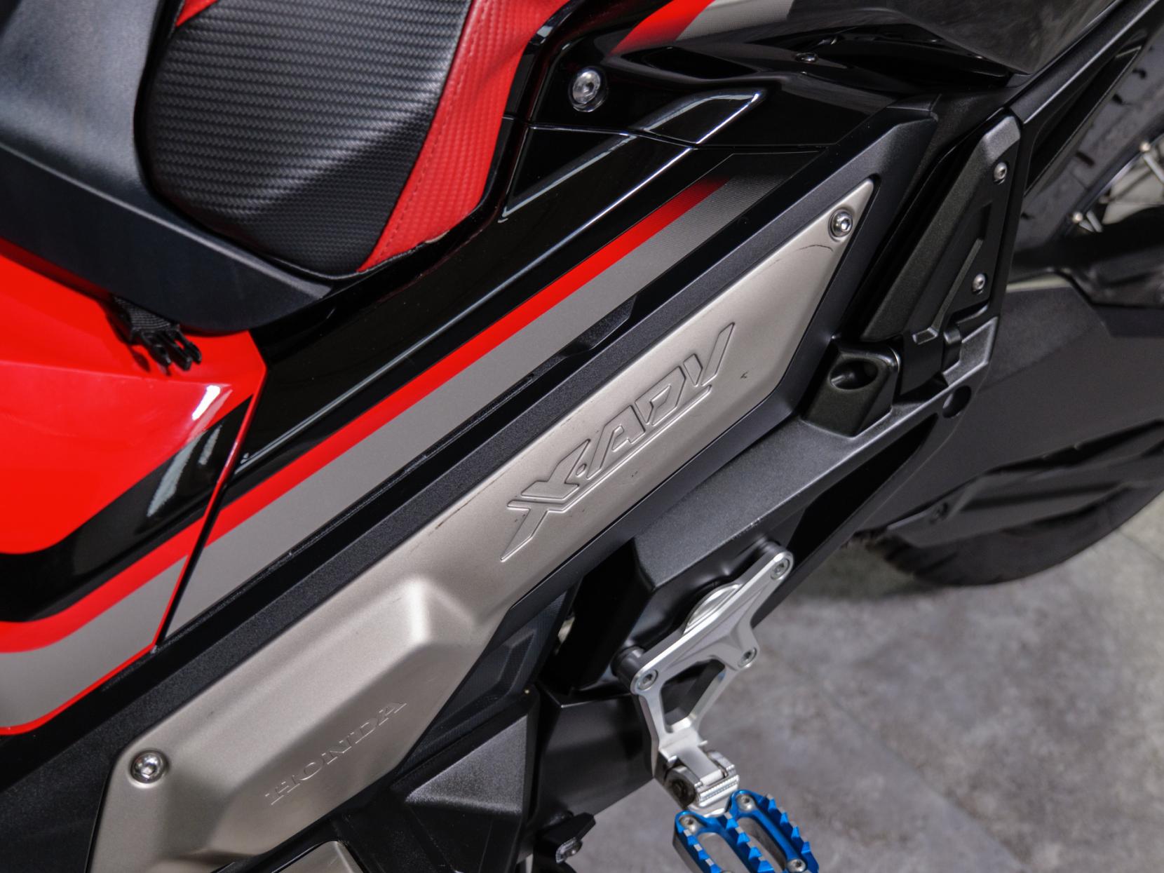 Honda X-ADV 750 Scooter Petrol DCT Euro 4 (54 ps)