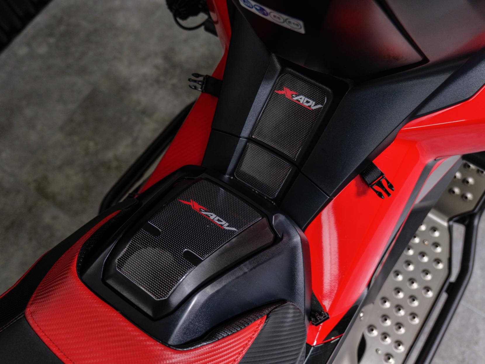 Honda X-ADV 750 Scooter Petrol DCT Euro 4 (54 ps)