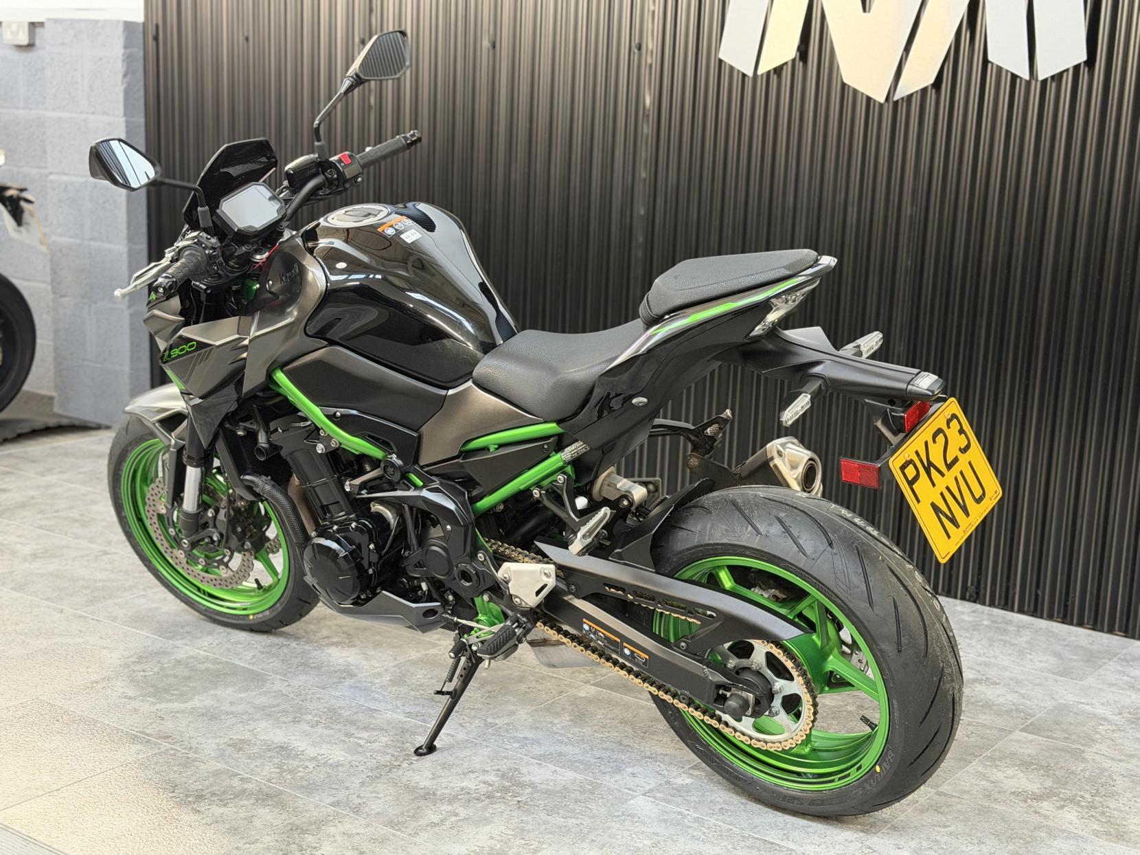Kawasaki Z900 900 Supernaked Petrol Manual Euro 5 (125 ps)