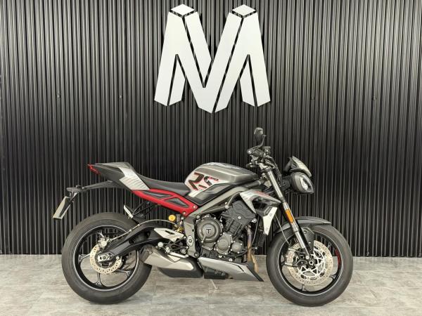 Triumph Street Triple 765 765 RS Naked Petrol Manual X-ring Euro 5 (124 ps)