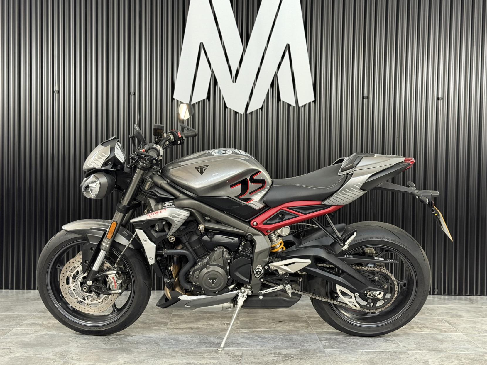 Triumph Street Triple 765 765 RS Naked Petrol Manual X-ring Euro 5 (124 ps)
