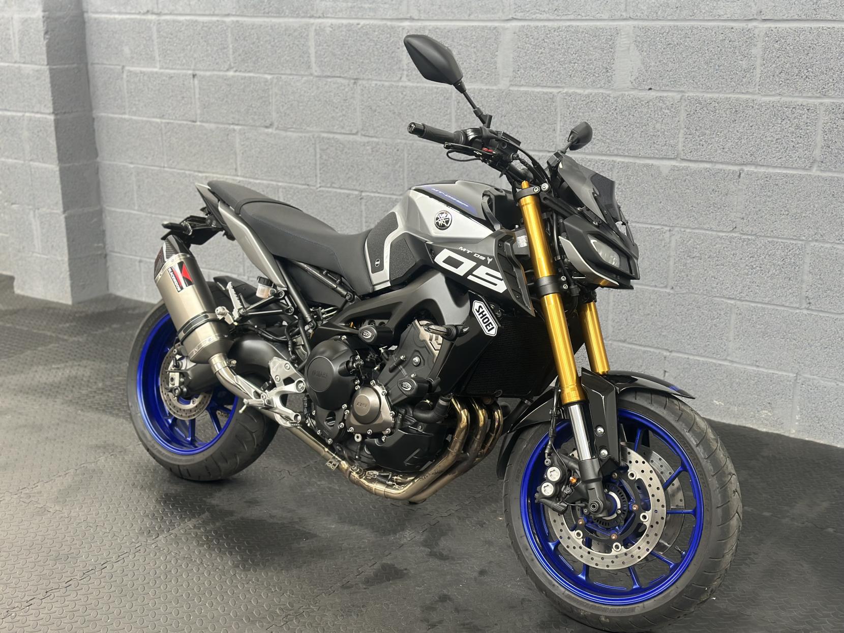 Yamaha MT-09 900 SP Naked Petrol Manual Euro 4 (115 ps)