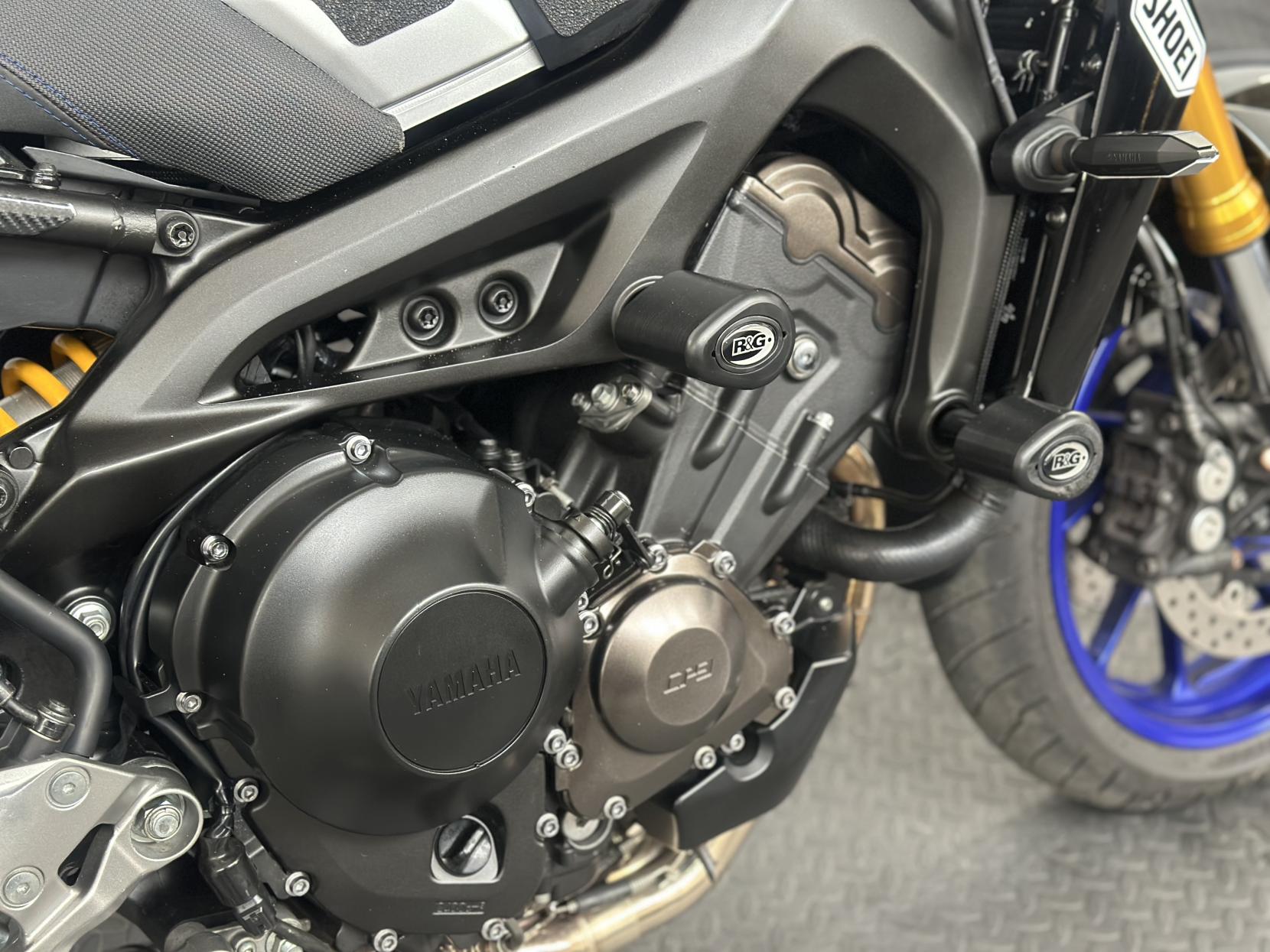 Yamaha MT-09 900 SP Naked Petrol Manual Euro 4 (115 ps)