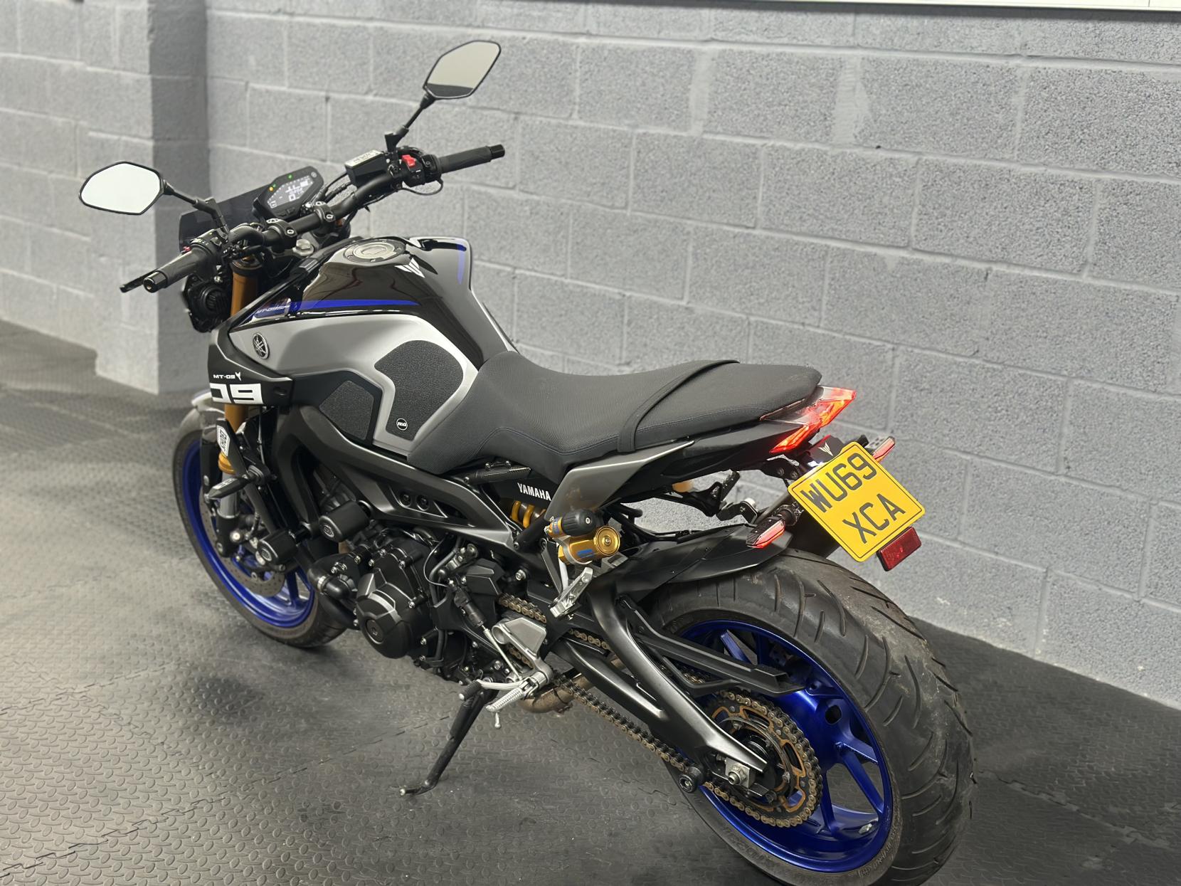 Yamaha MT-09 900 SP Naked Petrol Manual Euro 4 (115 ps)