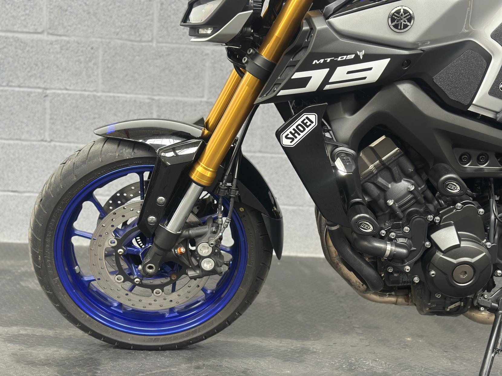 Yamaha MT-09 900 SP Naked Petrol Manual Euro 4 (115 ps)