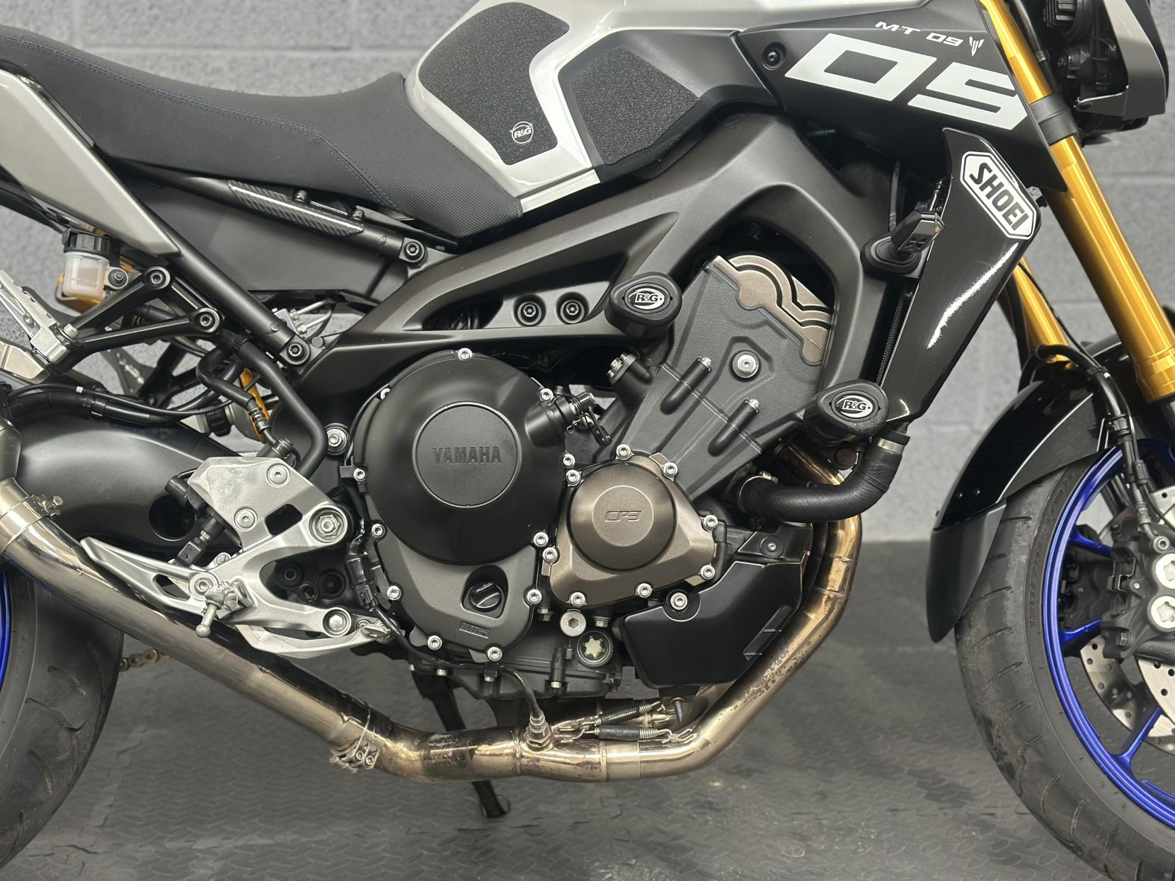 Yamaha MT-09 900 SP Naked Petrol Manual Euro 4 (115 ps)