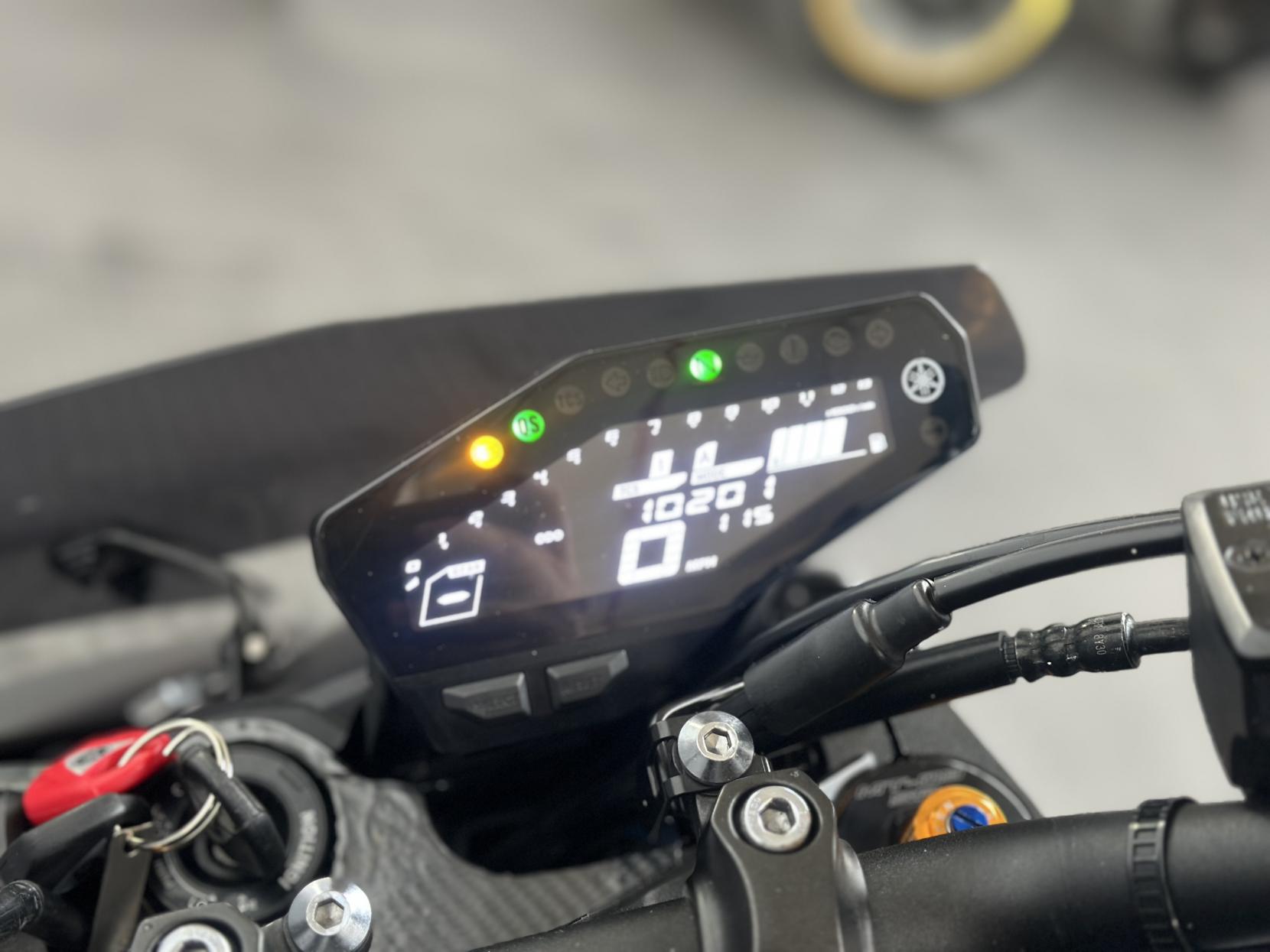 Yamaha MT-09 900 SP Naked Petrol Manual Euro 4 (115 ps)