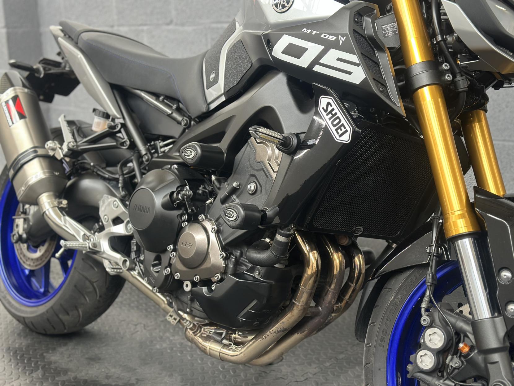 Yamaha MT-09 900 SP Naked Petrol Manual Euro 4 (115 ps)