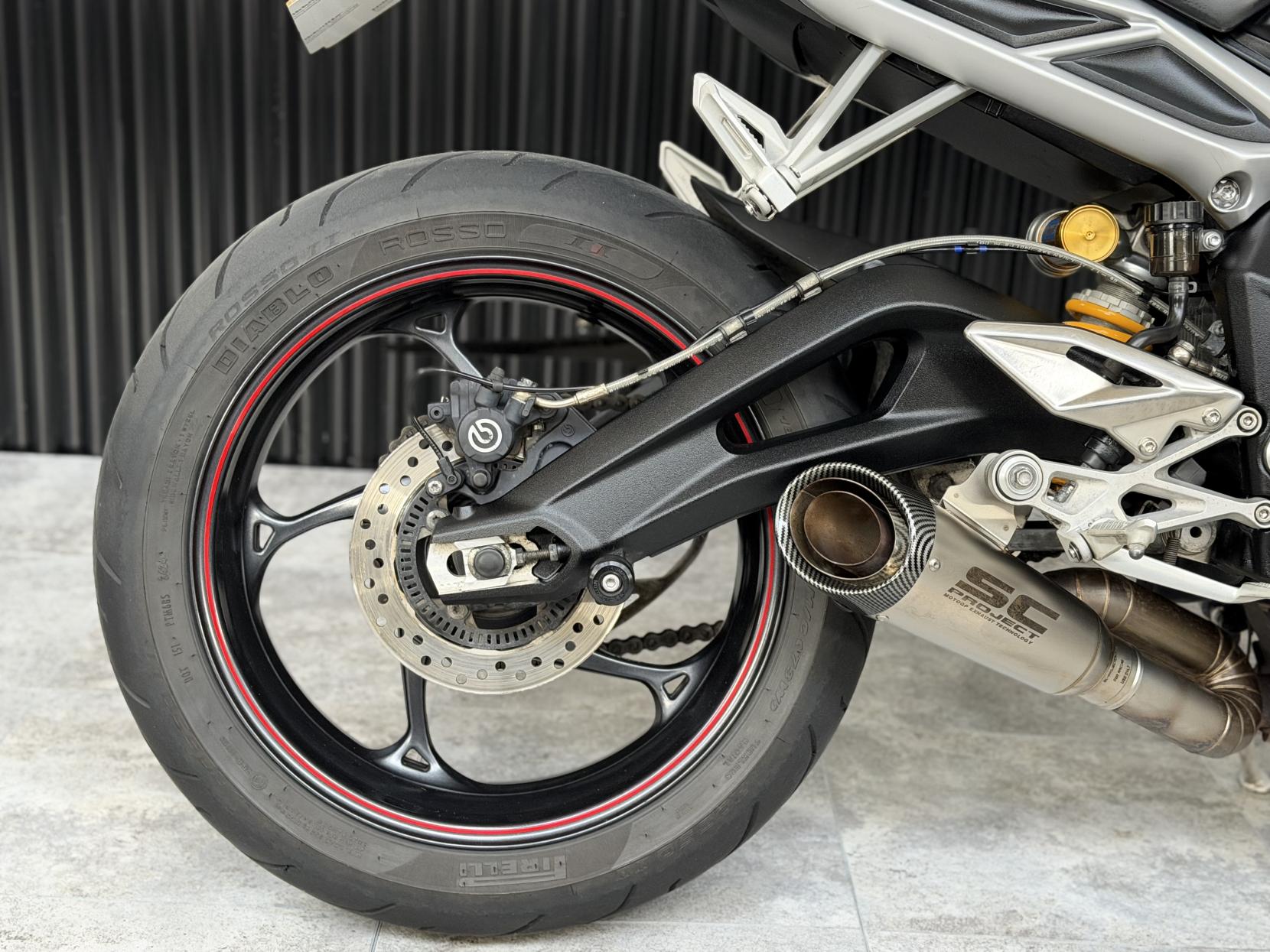 Triumph Street Triple 765 765 RS Naked Petrol Manual X-ring Euro 4 (122 ps)