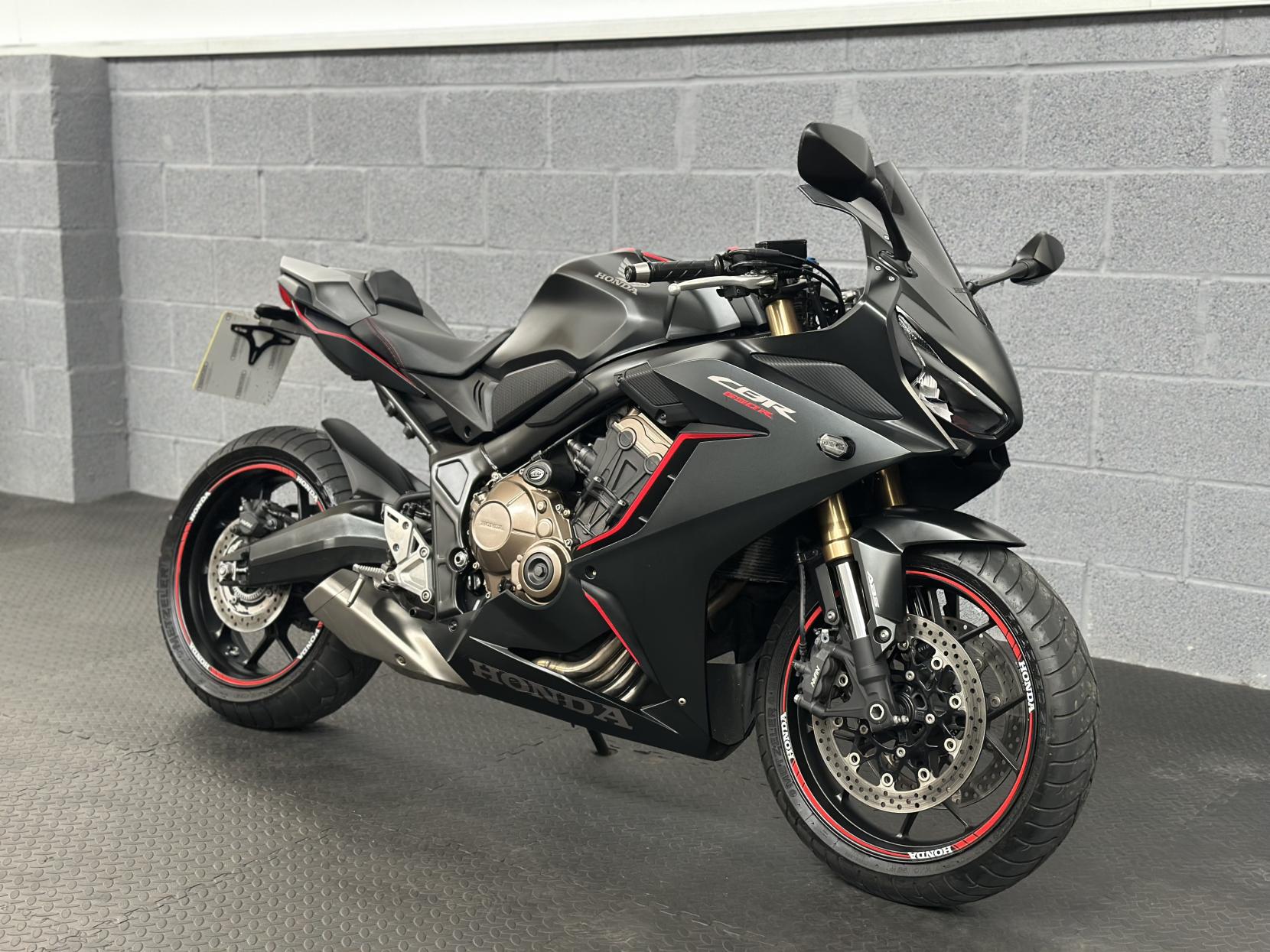 Honda CBR650R 650 Super Sports Petrol Manual Euro 4 (95 ps)