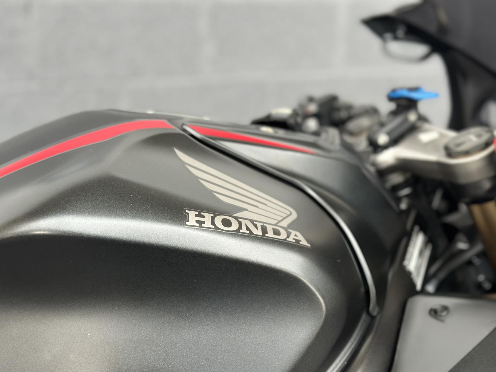 Honda CBR650R 650 Super Sports Petrol Manual Euro 4 (95 ps)